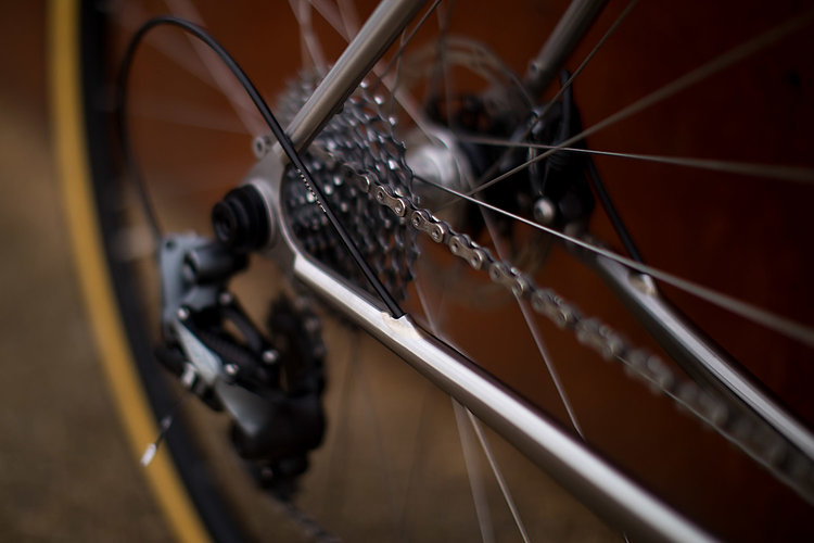 quirk_cycles_alistairs_stainless_bruiser_07.jpg