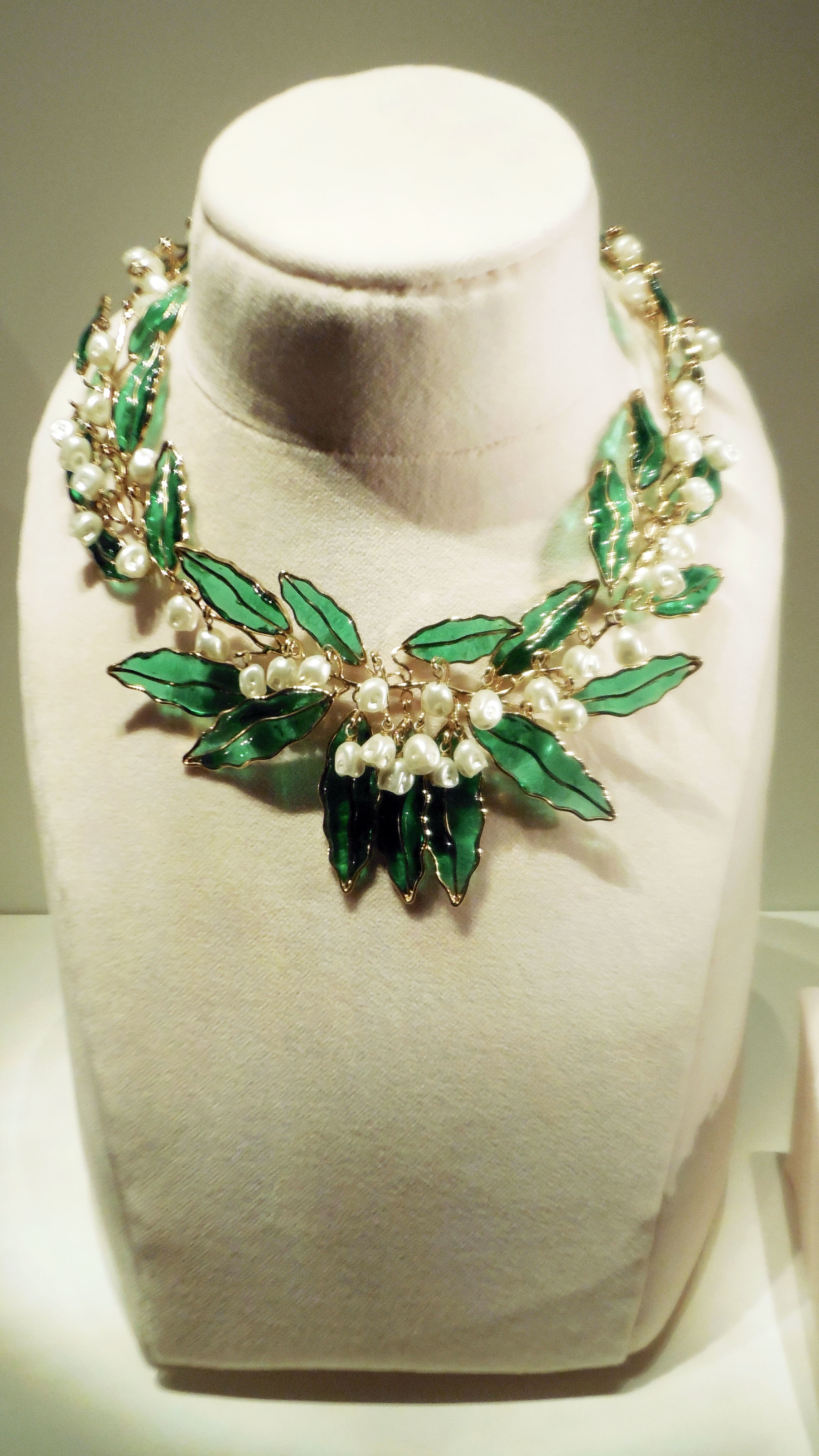 Dior Green Leafy Necklace.jpg