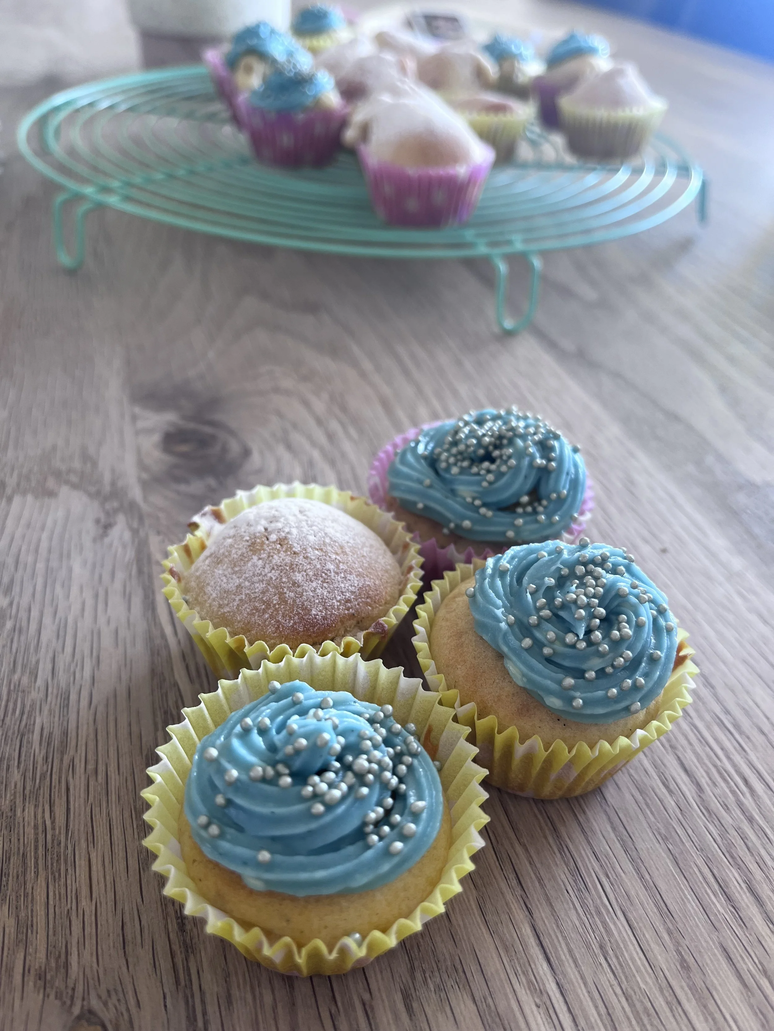 Vanilla cupcakes 