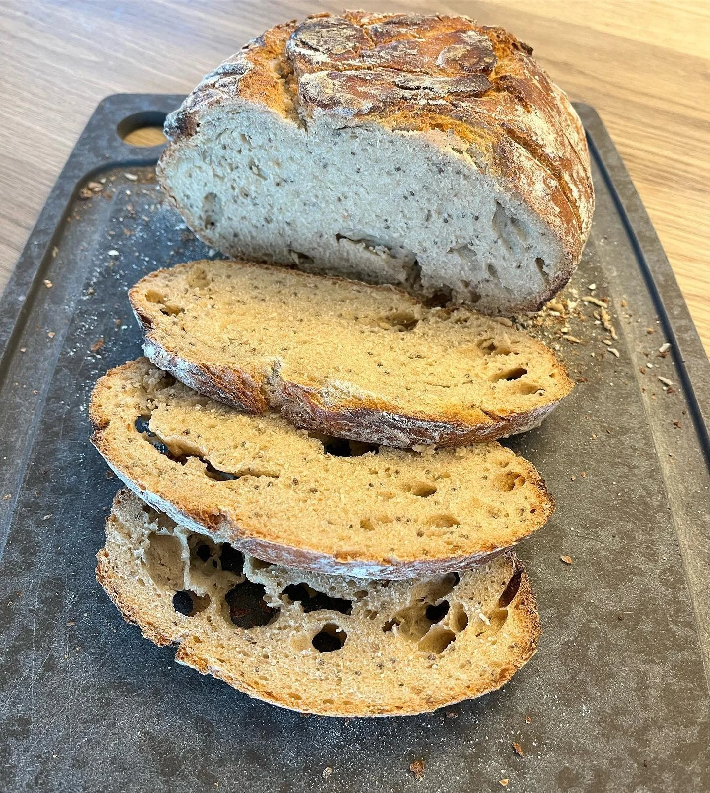 Dinkelbrot mit Chiasamen