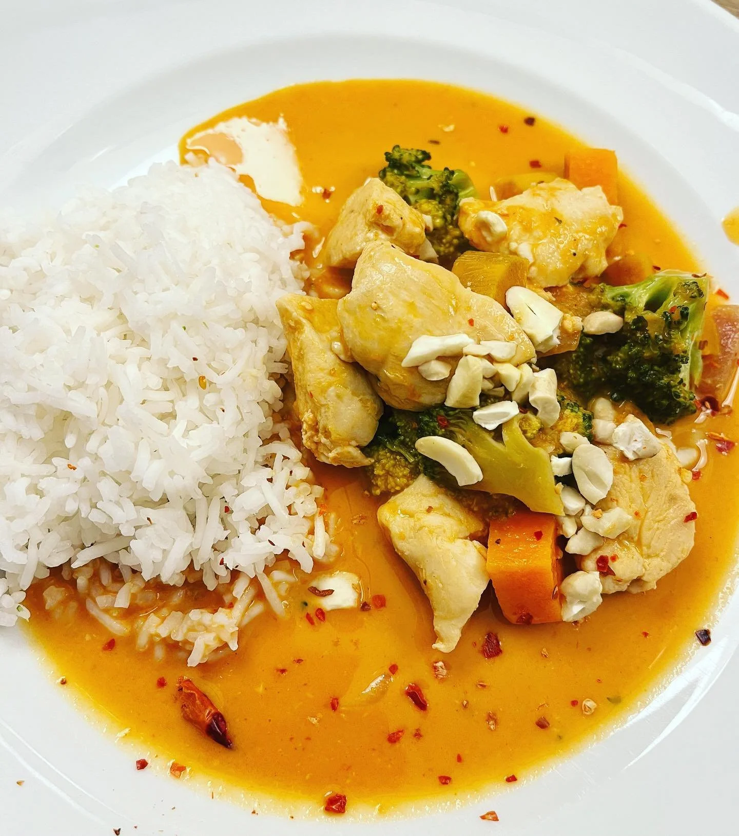 Poulet Brokkoli Kokospfanne