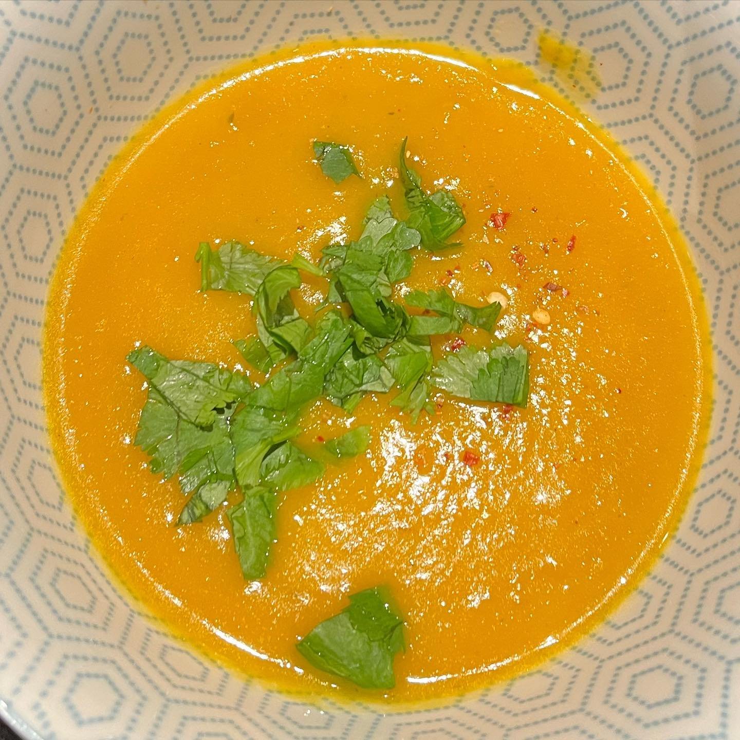 Scharfe Süsskartoffel Karotten Kokos Suppe