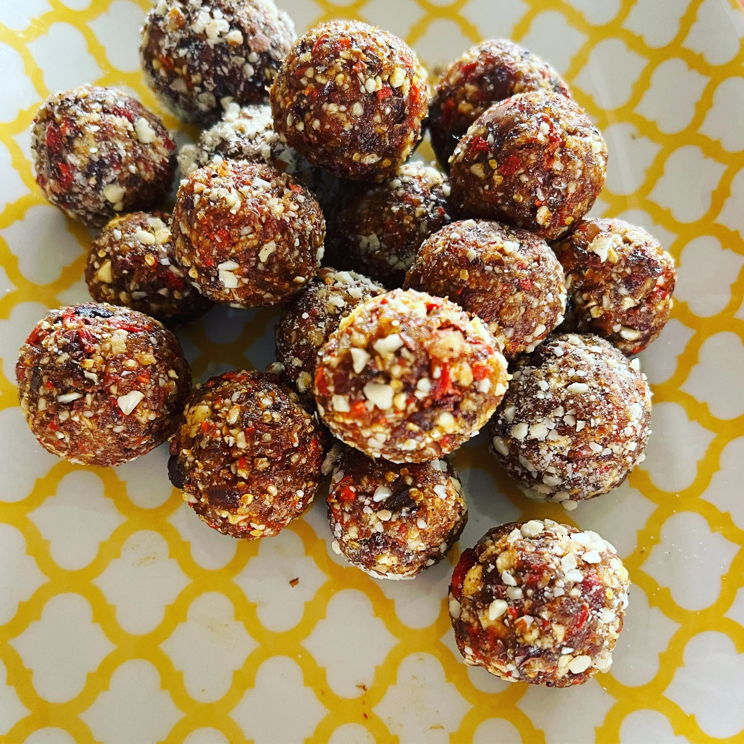 Energy balls mit goji Beeren - super als Snack