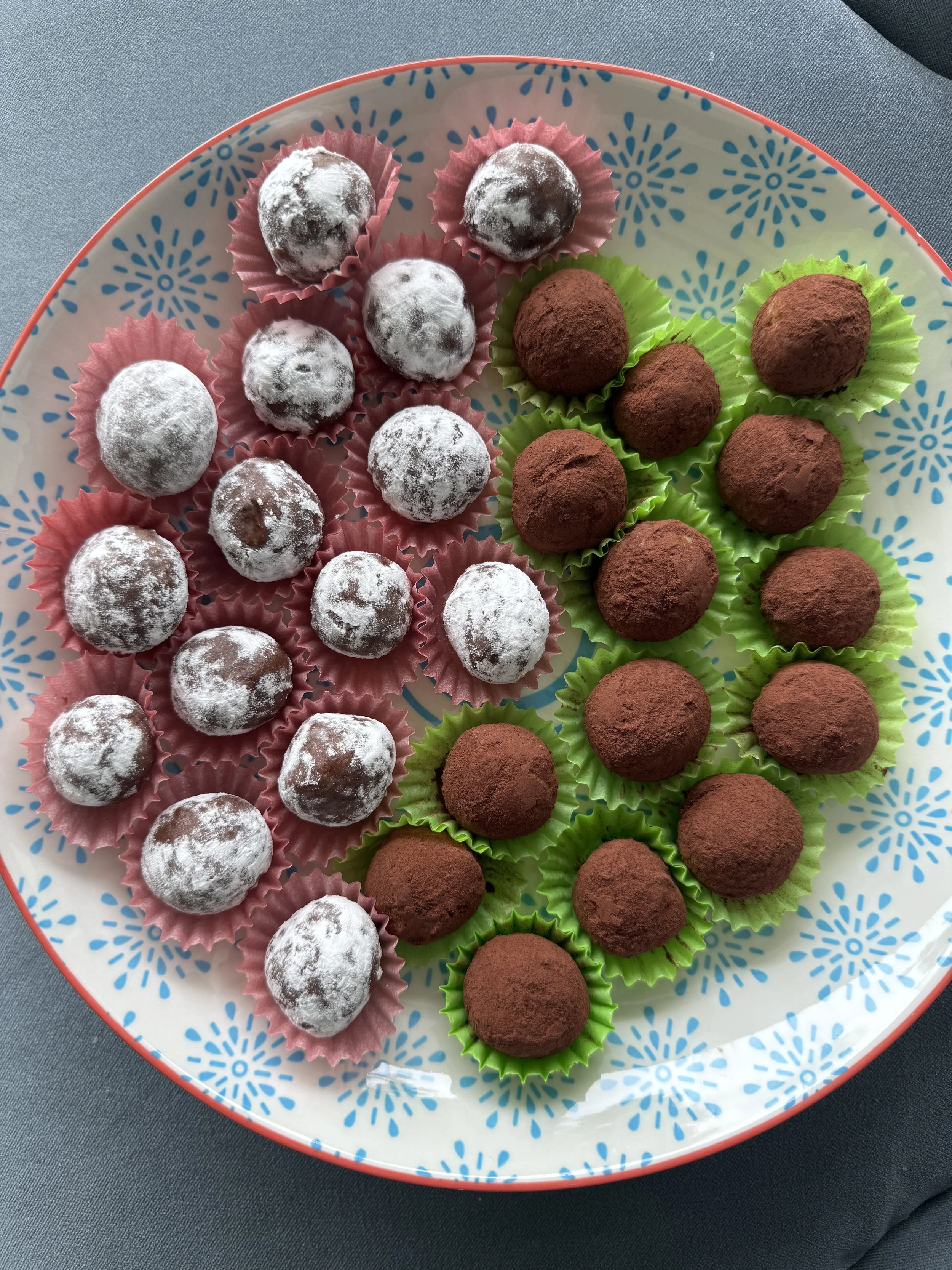 Tiramisu und Schoko Nuss Kugeln