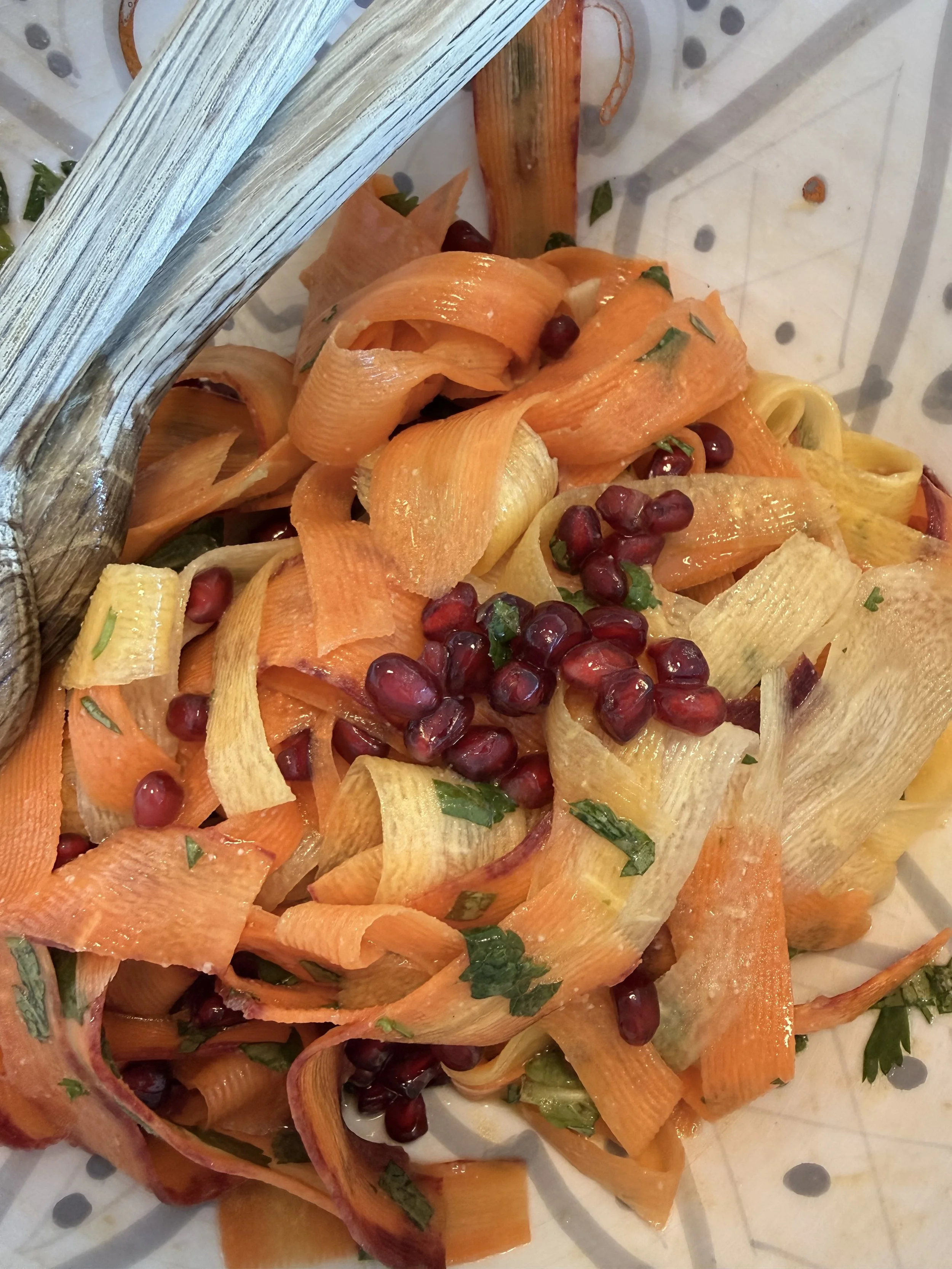 Karottensalat mit Miso-Zitronen-Ingwer Dressing