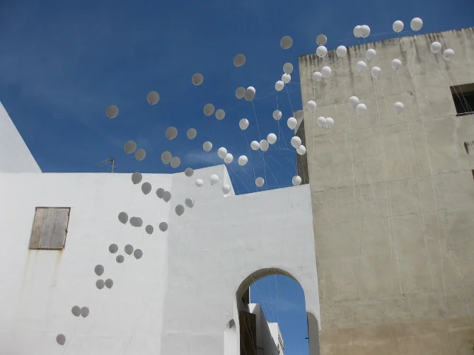 lavastus_installaatio_clouds2.JPG