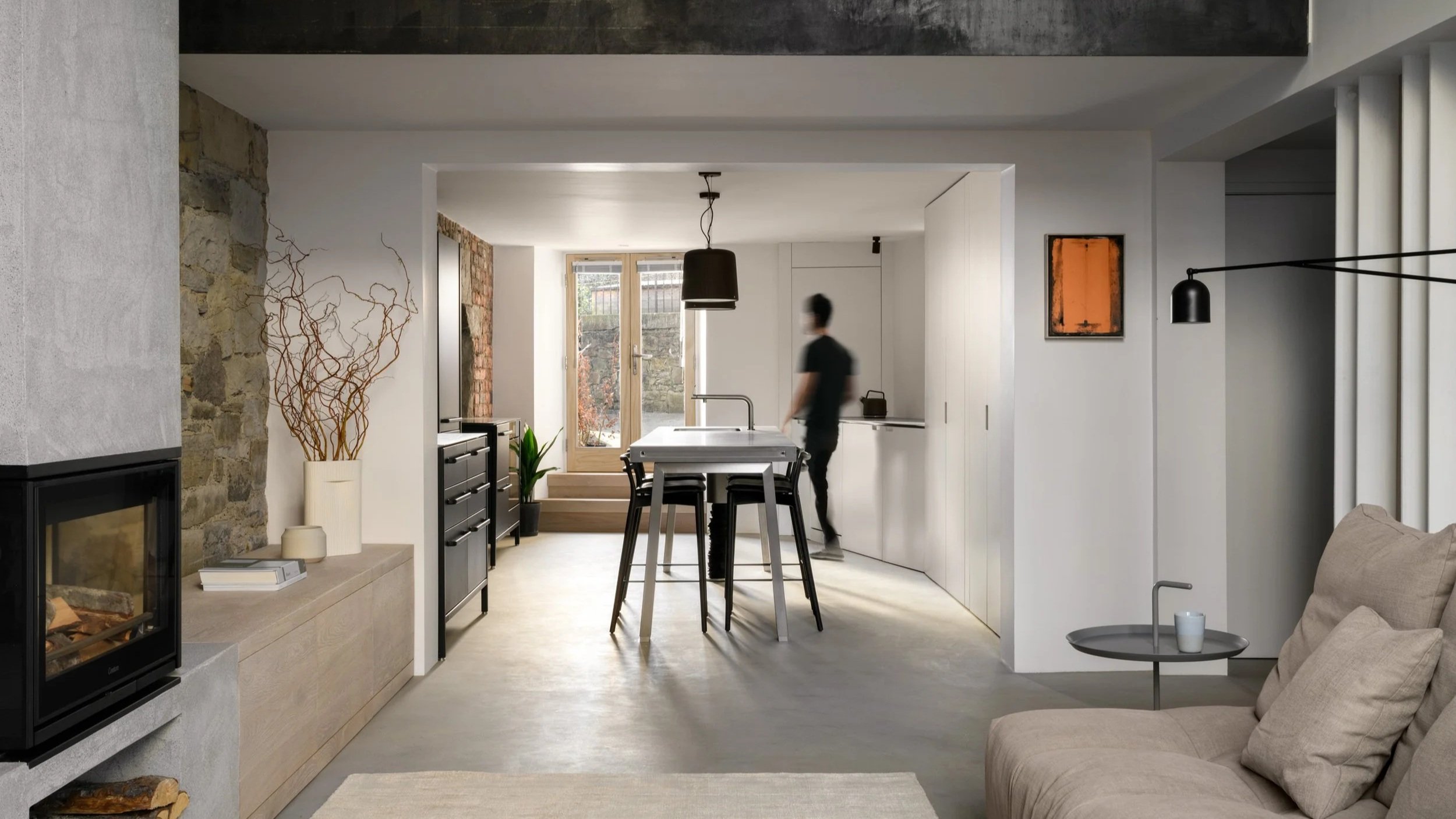 Web+Lounge+to+kitchen+1+Point+-+Person+%C2%A9+ZACandZAC.jpg