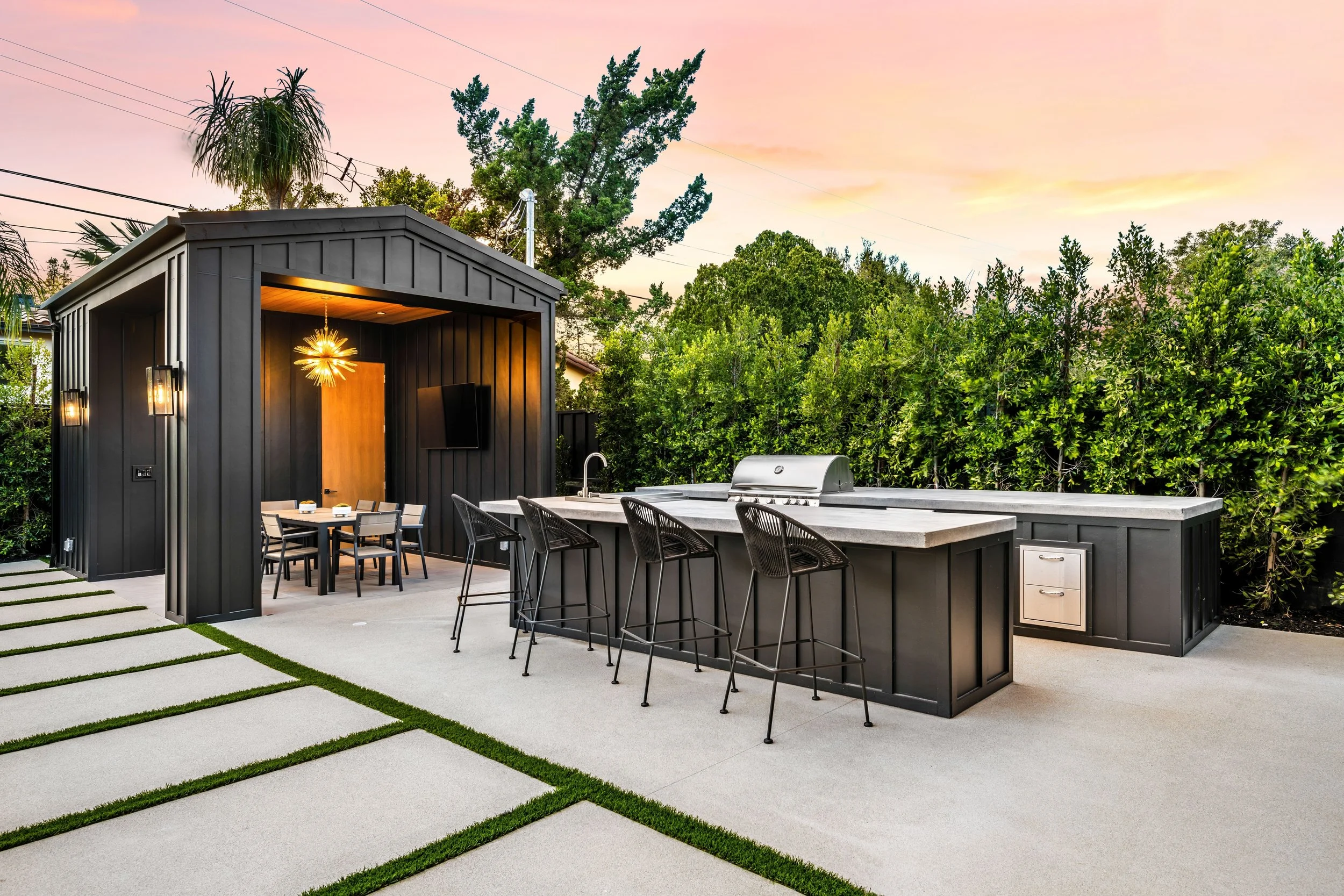Outdoor kitchen 3.jpg