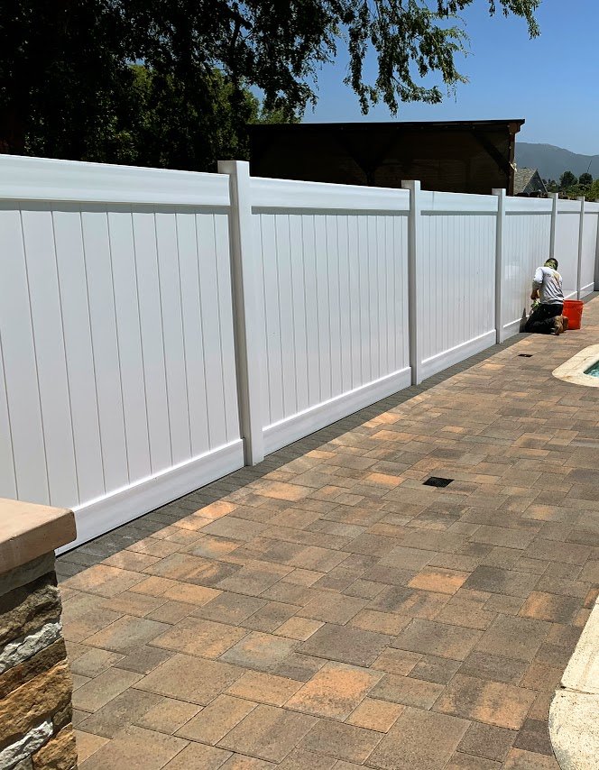Vinyl Fencing2.jpg