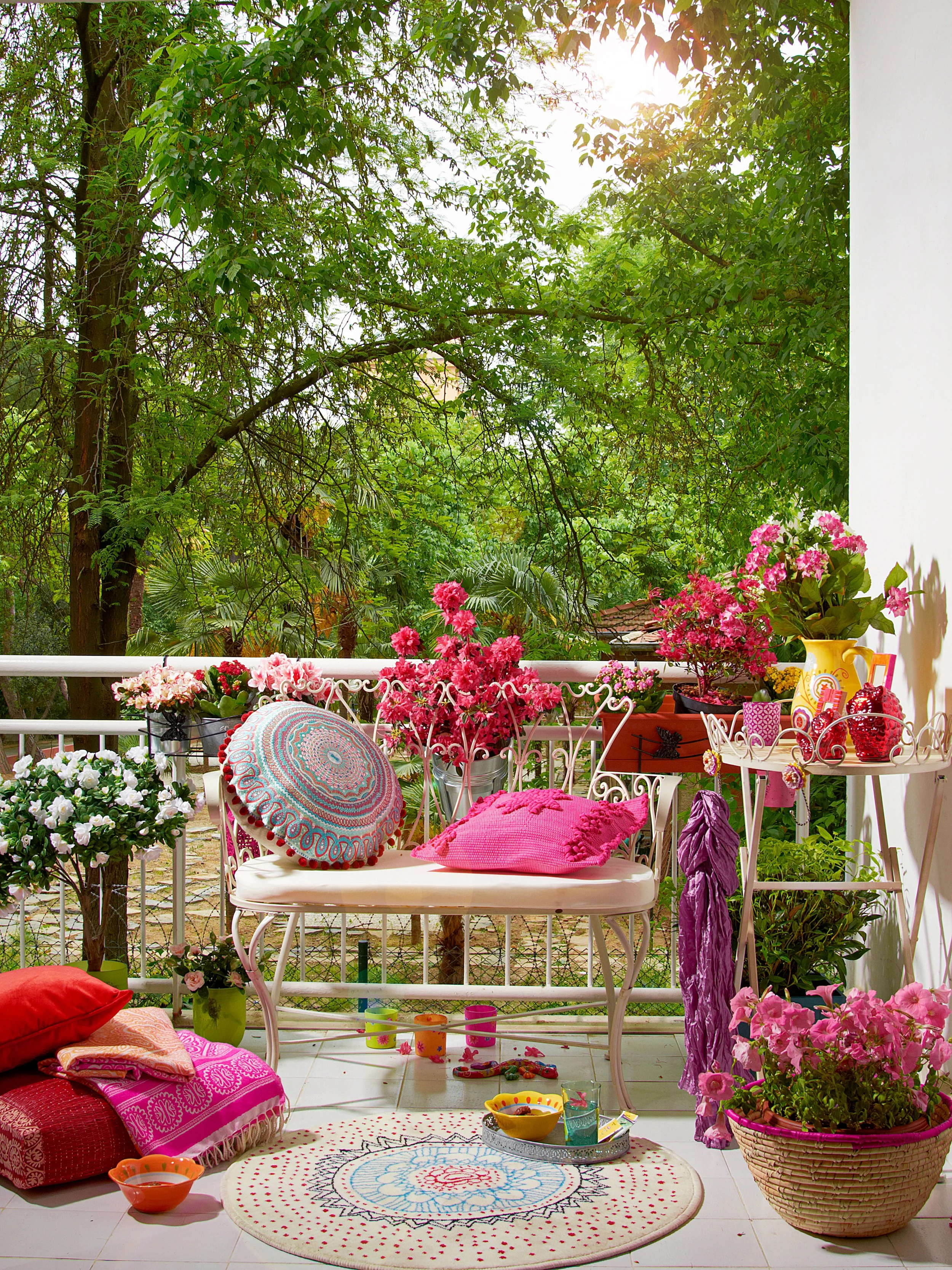 Outdoor Liv.jpg