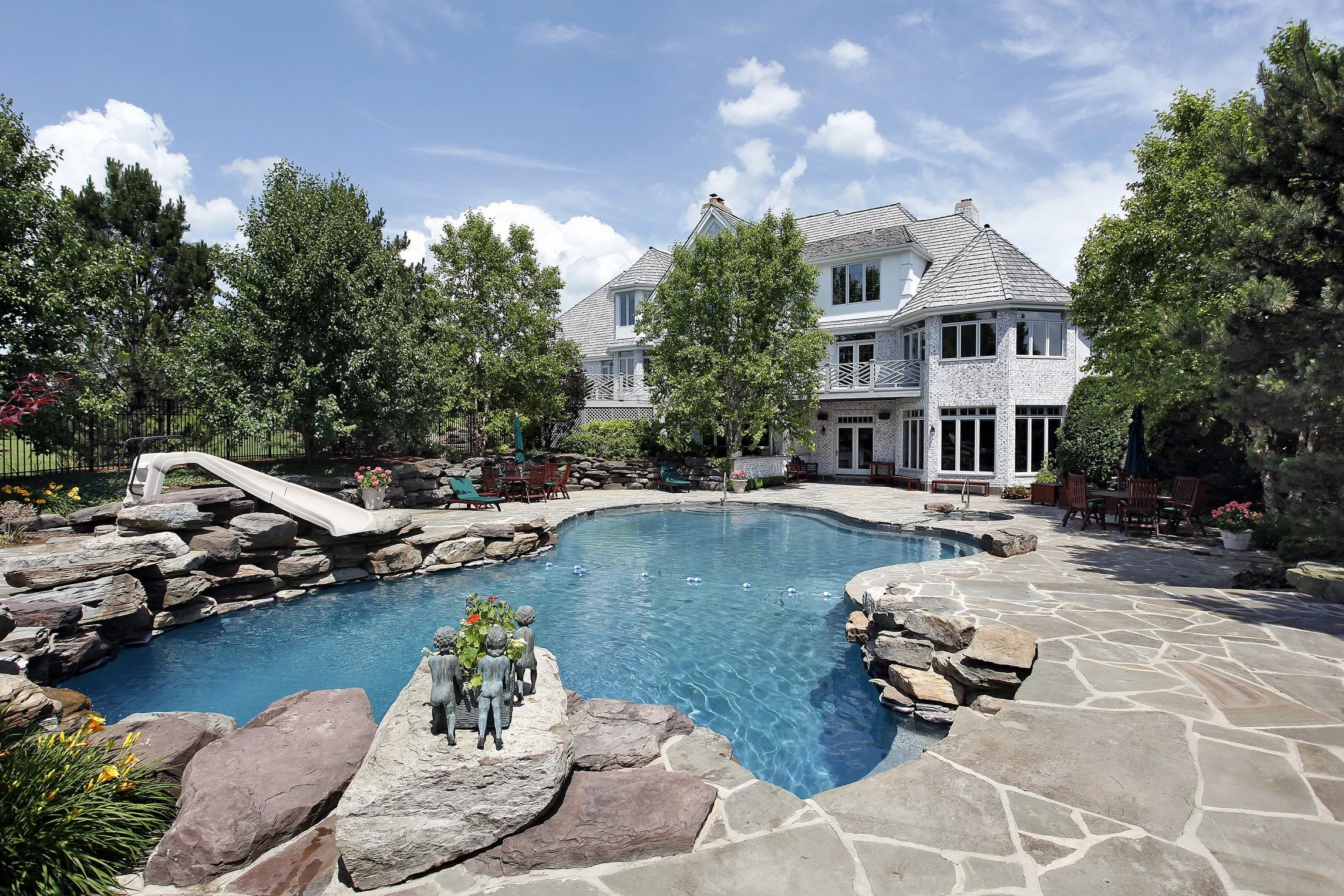 Pool2.jpg