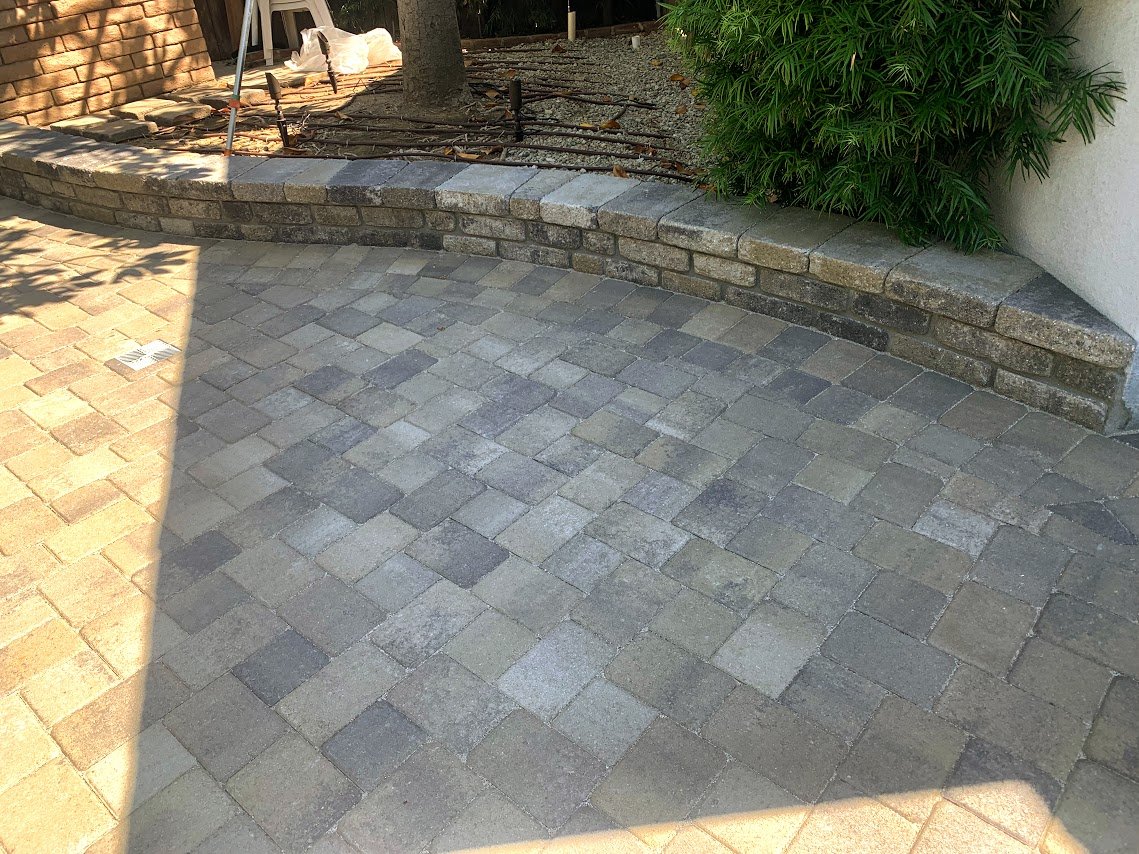 Paver Walls3.jpg