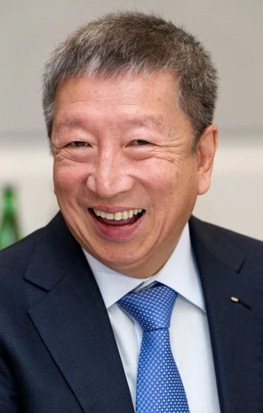 Ng's moment: symbolism, vision