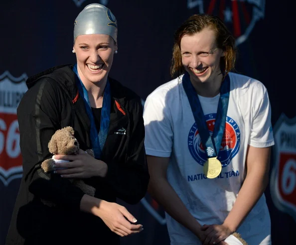 Ledecky makes beautiful music in 200 free