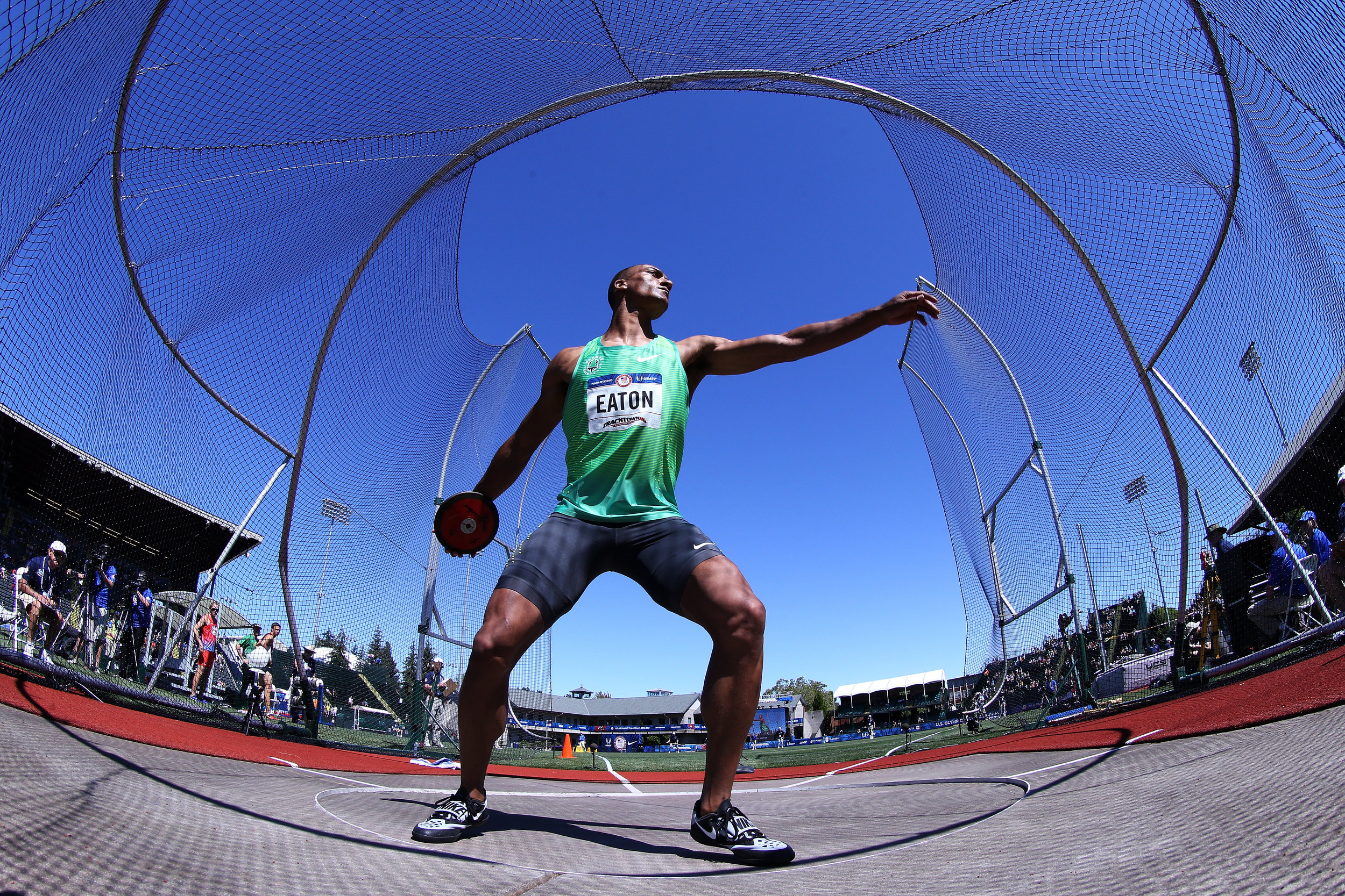 Ashton Eaton repeats as decathlon gold medalist