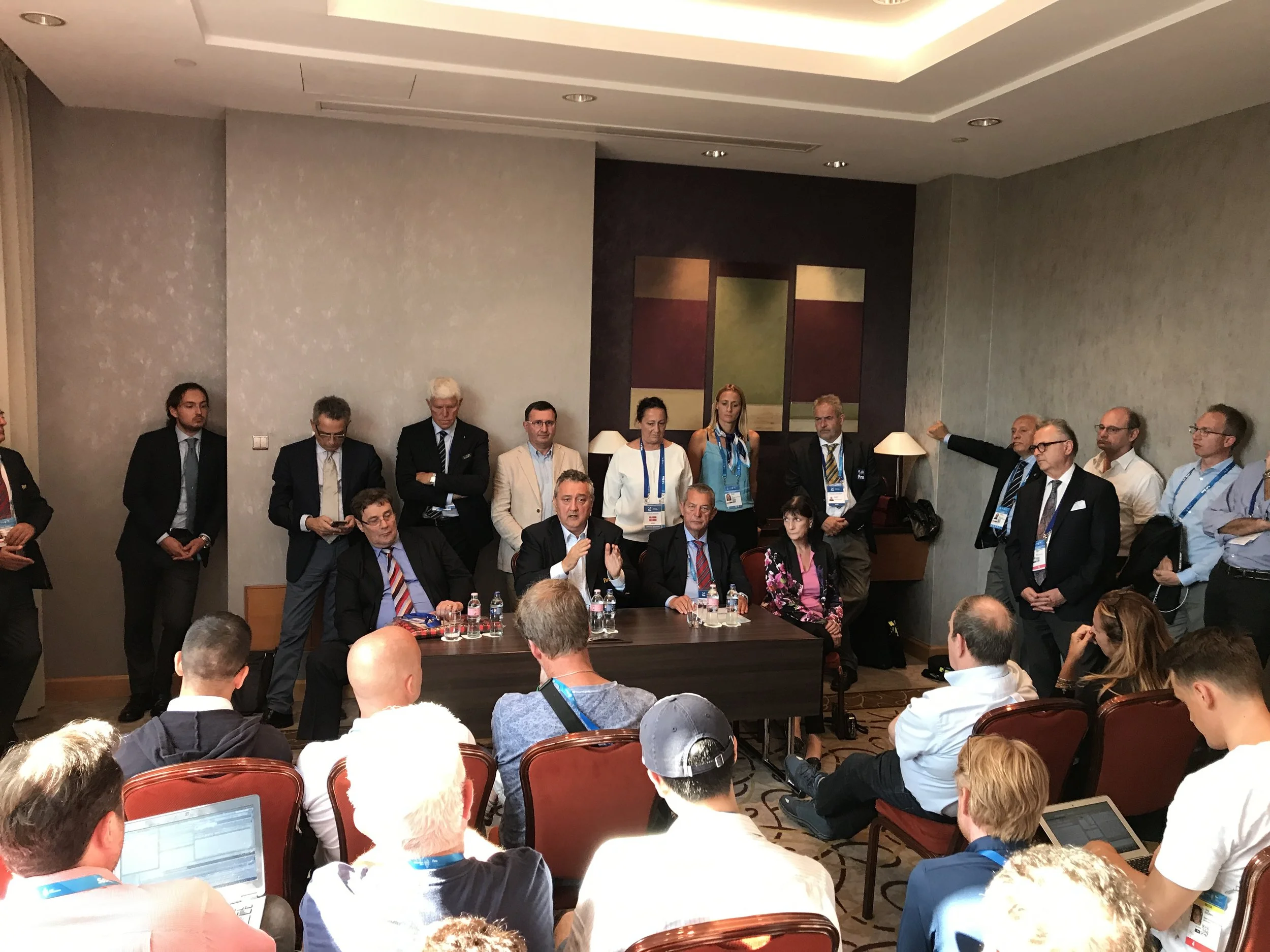 FINA elections: a power-play clinic