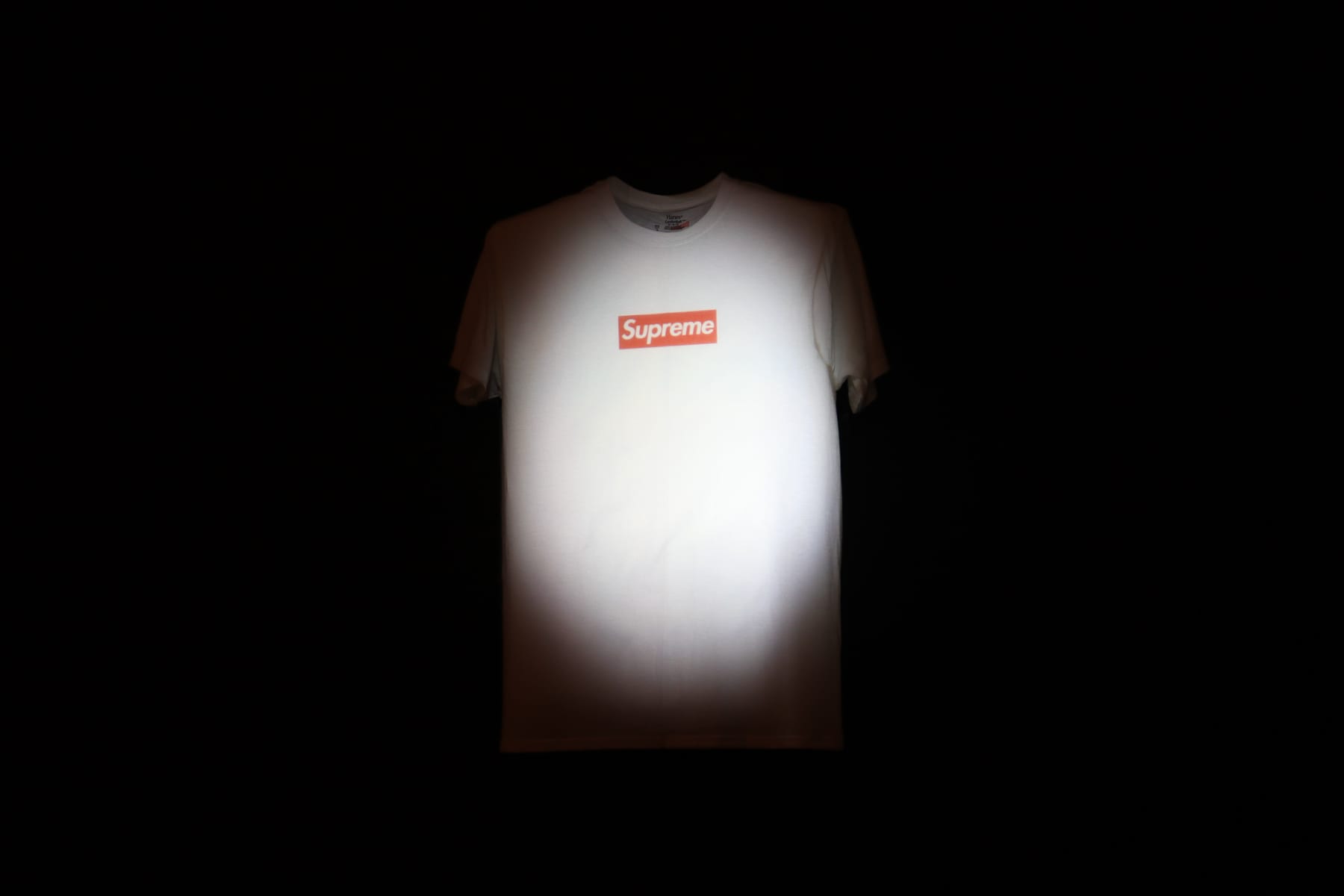 08-NY-journey-artmuseum23-shirts04.jpg