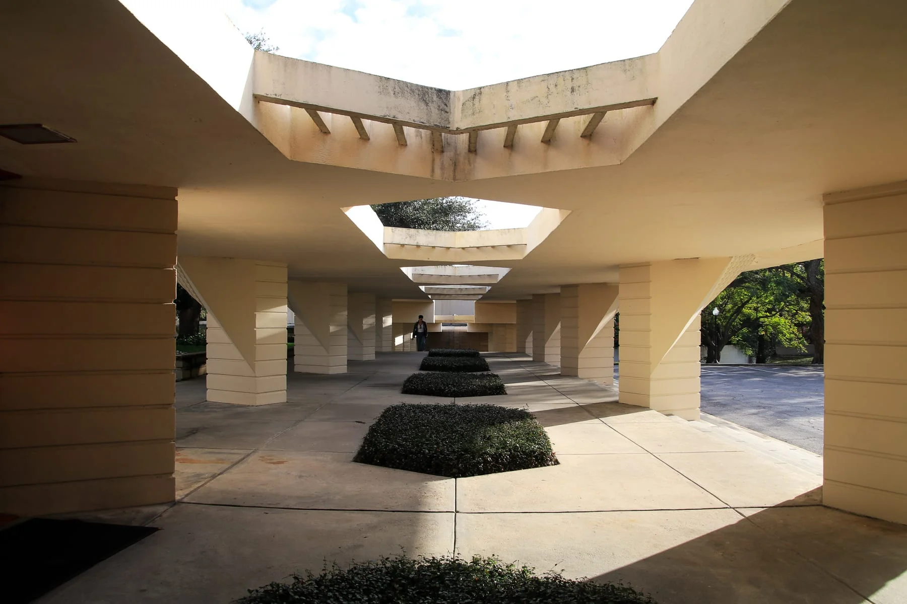 15-FL-journey-franklloydwright-fsc16.jpg