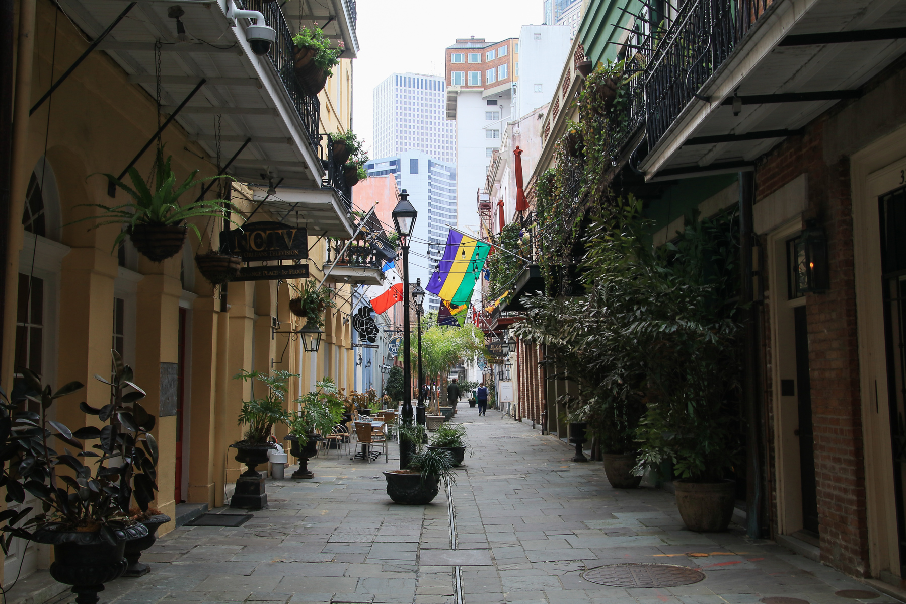 16-LA-journey-frenchquarter14.jpg