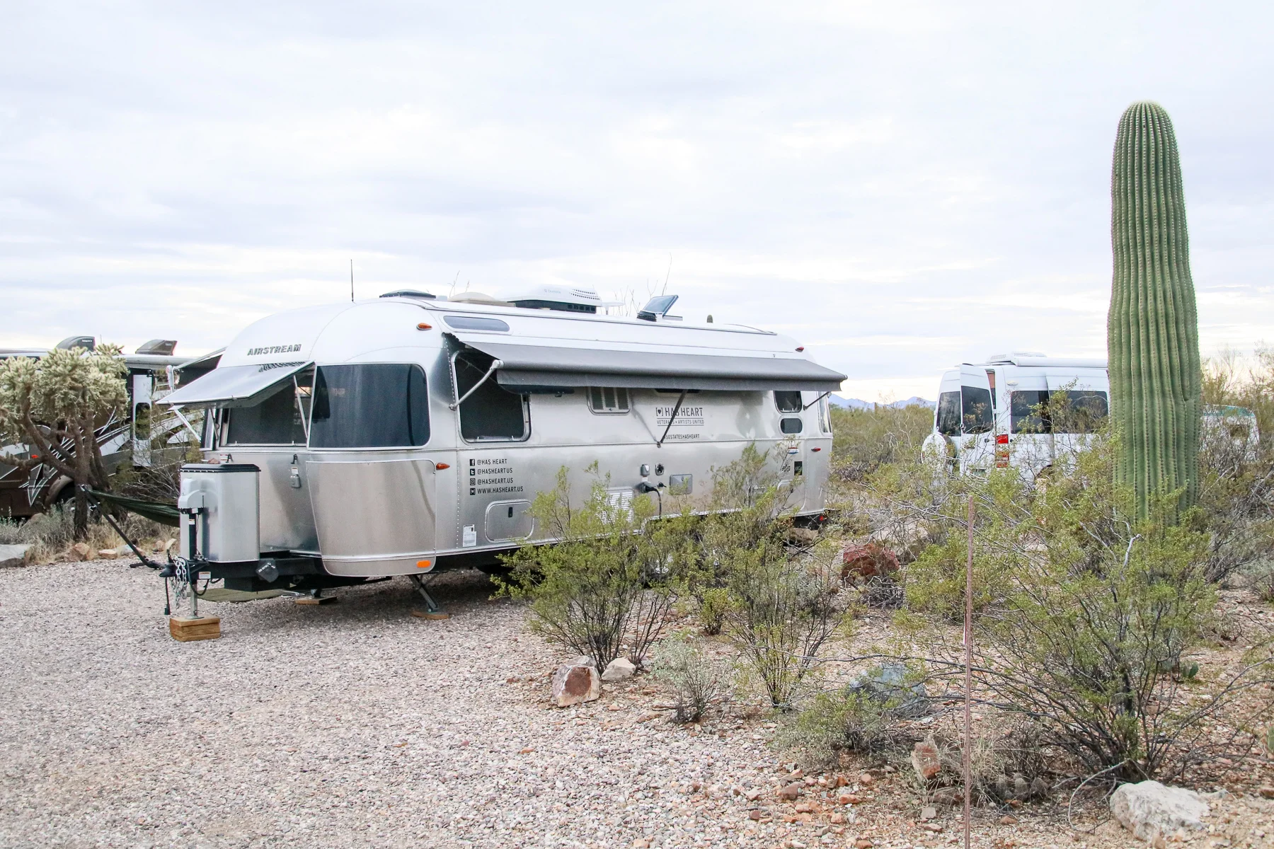19-AZ-tucson09h-airstream.jpg