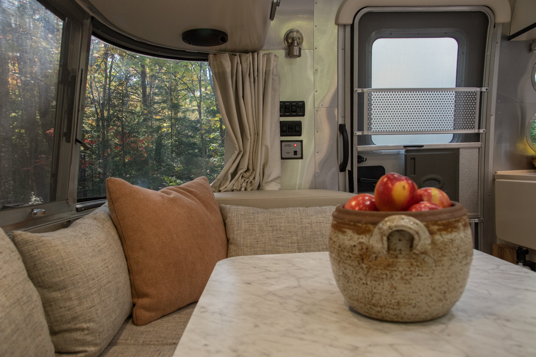 airstream-renovation-after-136.jpg