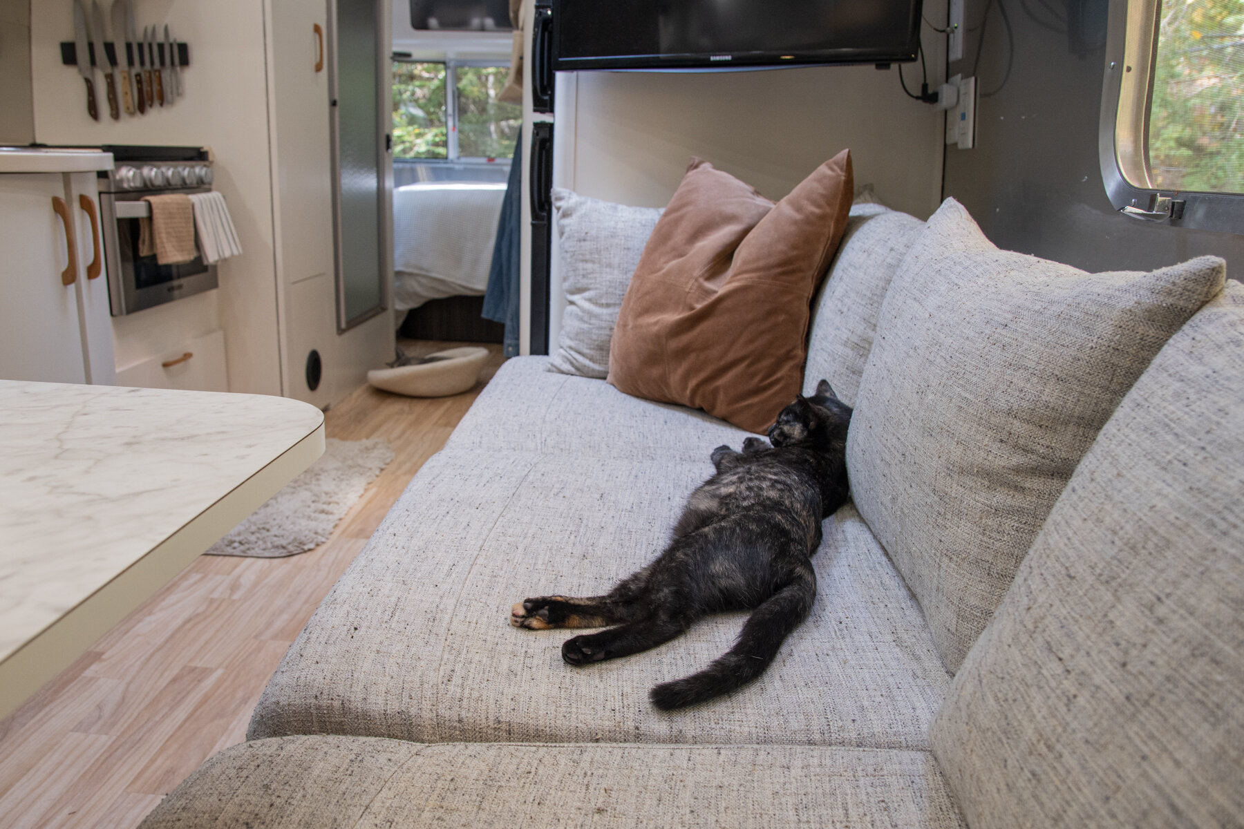airstream-renovation-after-188.jpg