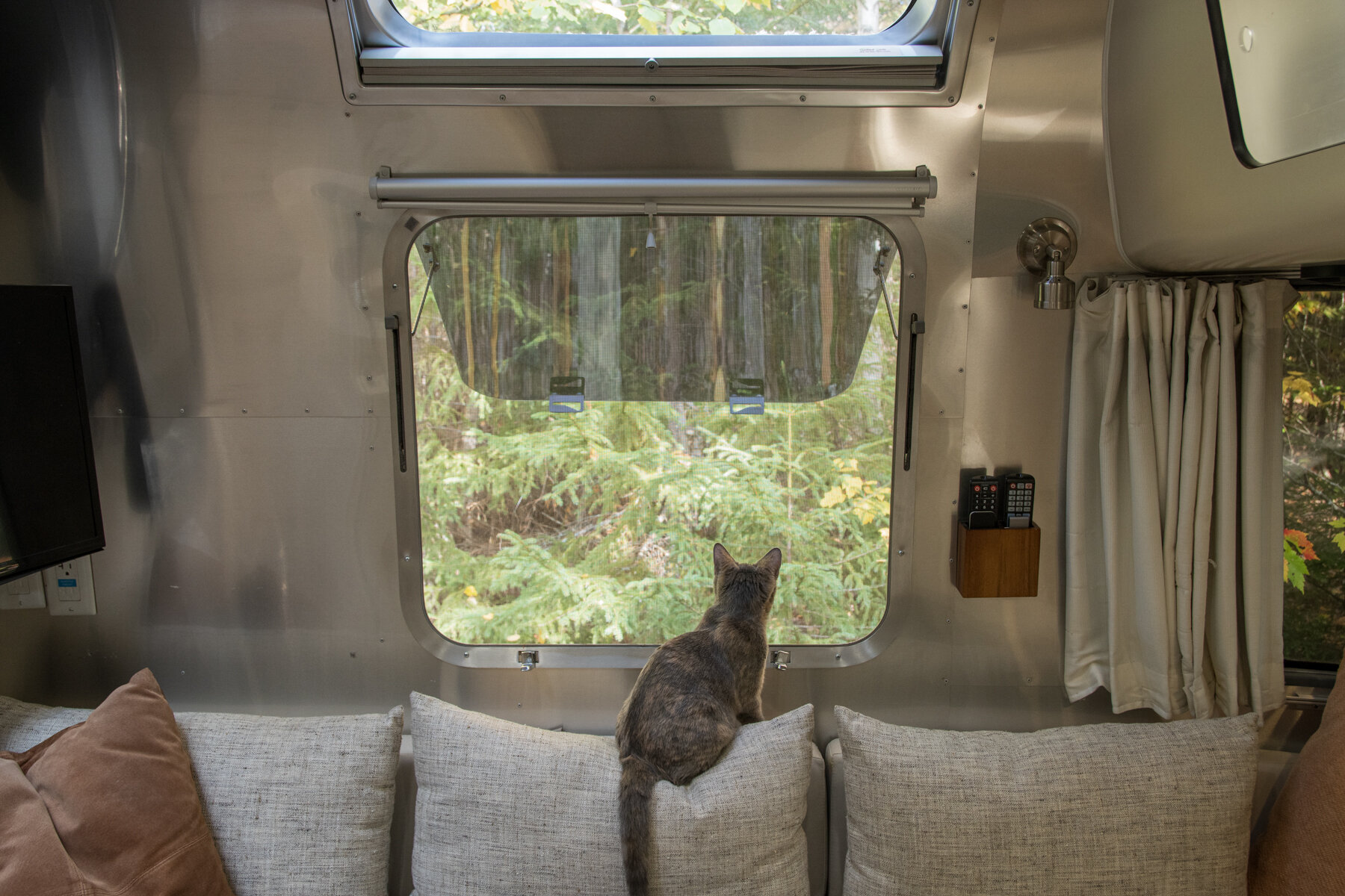 airstream-renovation-after-129.jpg