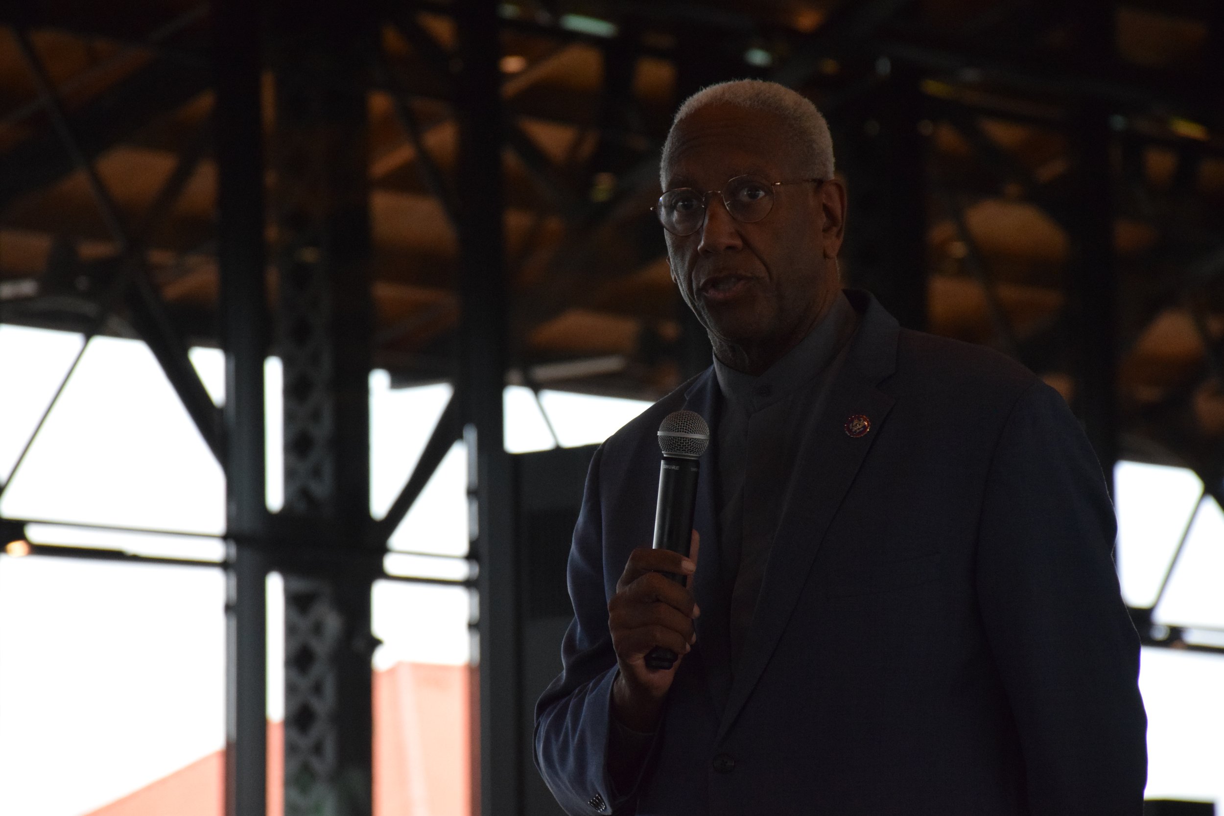  Congressman Donald McEachin accepting the Coalition’s Congressional Clean Water Champion Award at the Choose Clean Water Conference in Richmond, VA, May 25, 2022. 