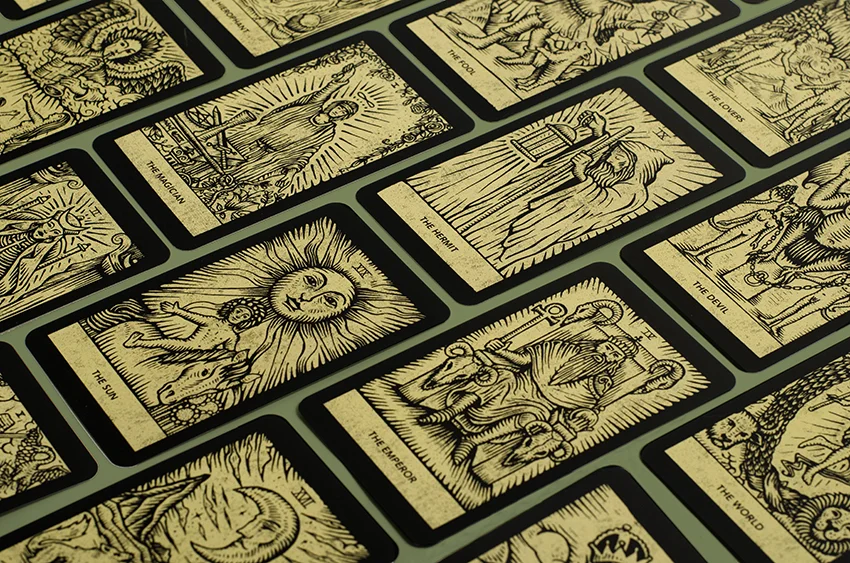 Tarot Cards - Photo - Card Spread - GREEN - WEB.jpg