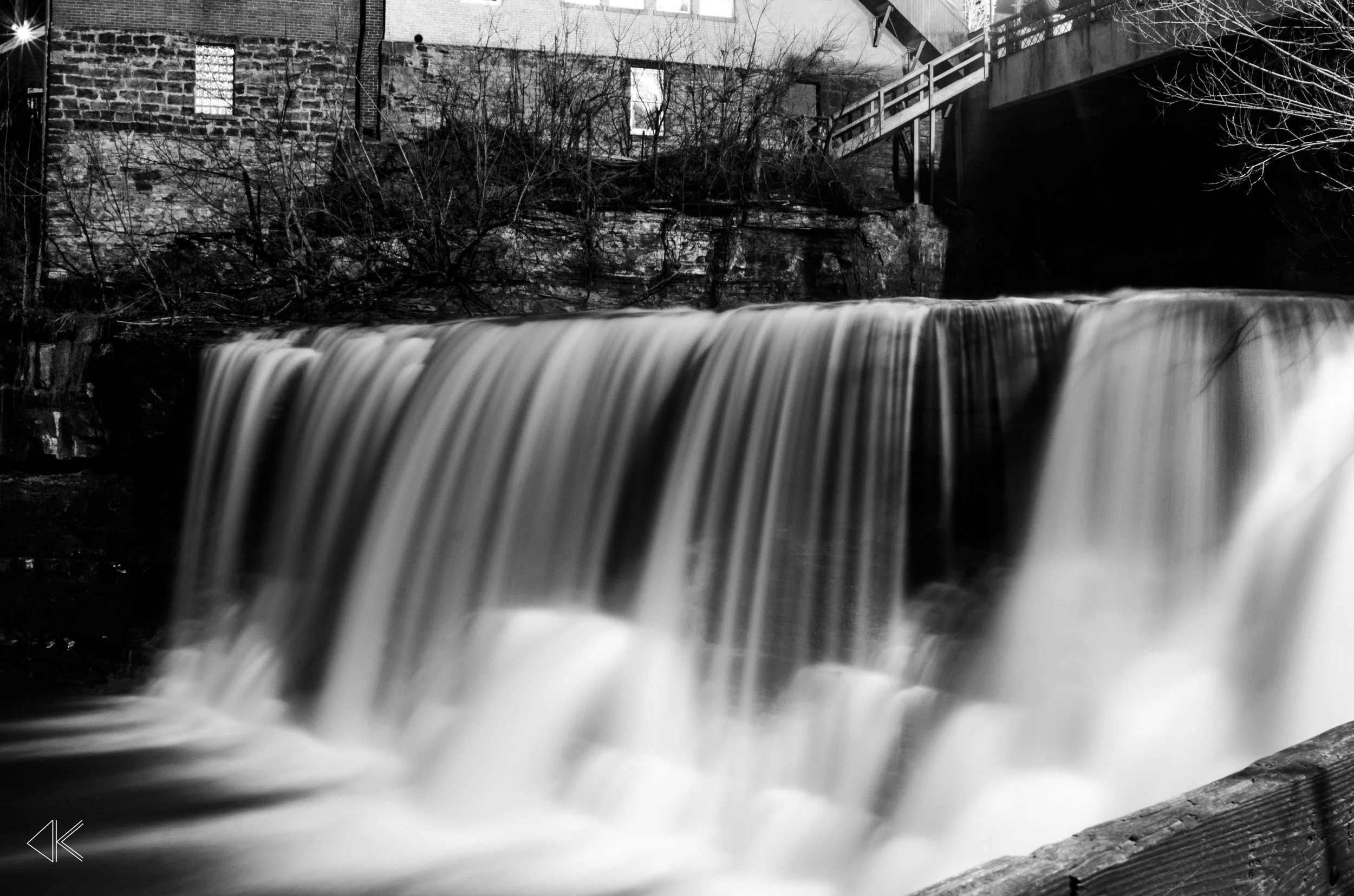Black and White (24 of 35).jpg