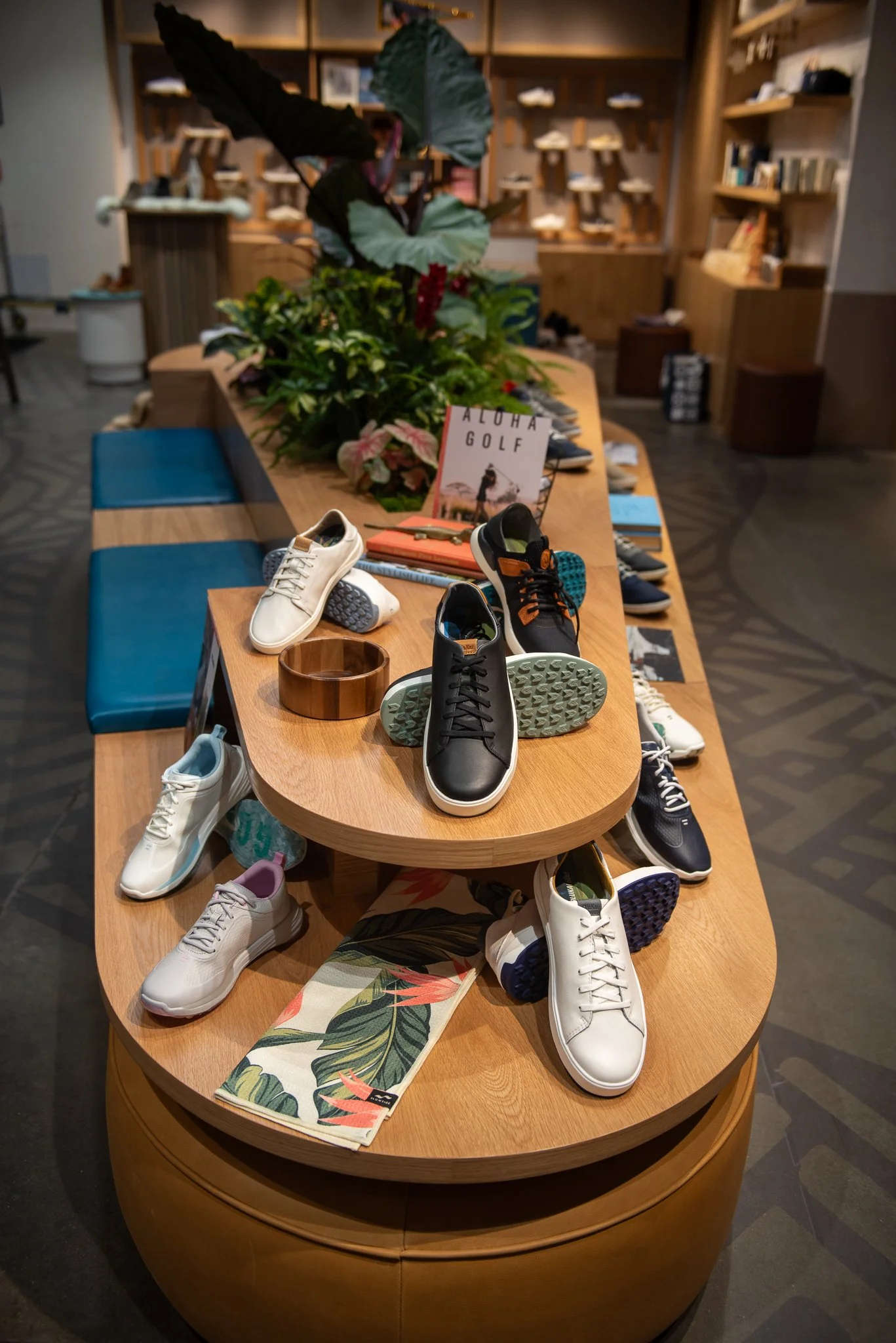Olukai Disney Springs-42.jpg