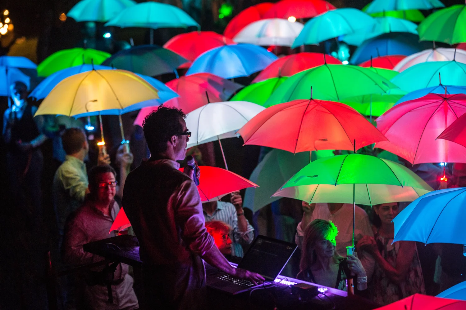UP! Umbrella Project &mdash; Pilobolus
