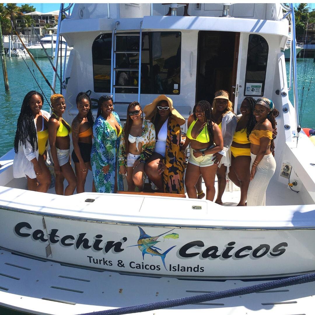 These lovely ladies joined us for a beautiful day on the water. Please come back and visit us again soon! #catchincaicos