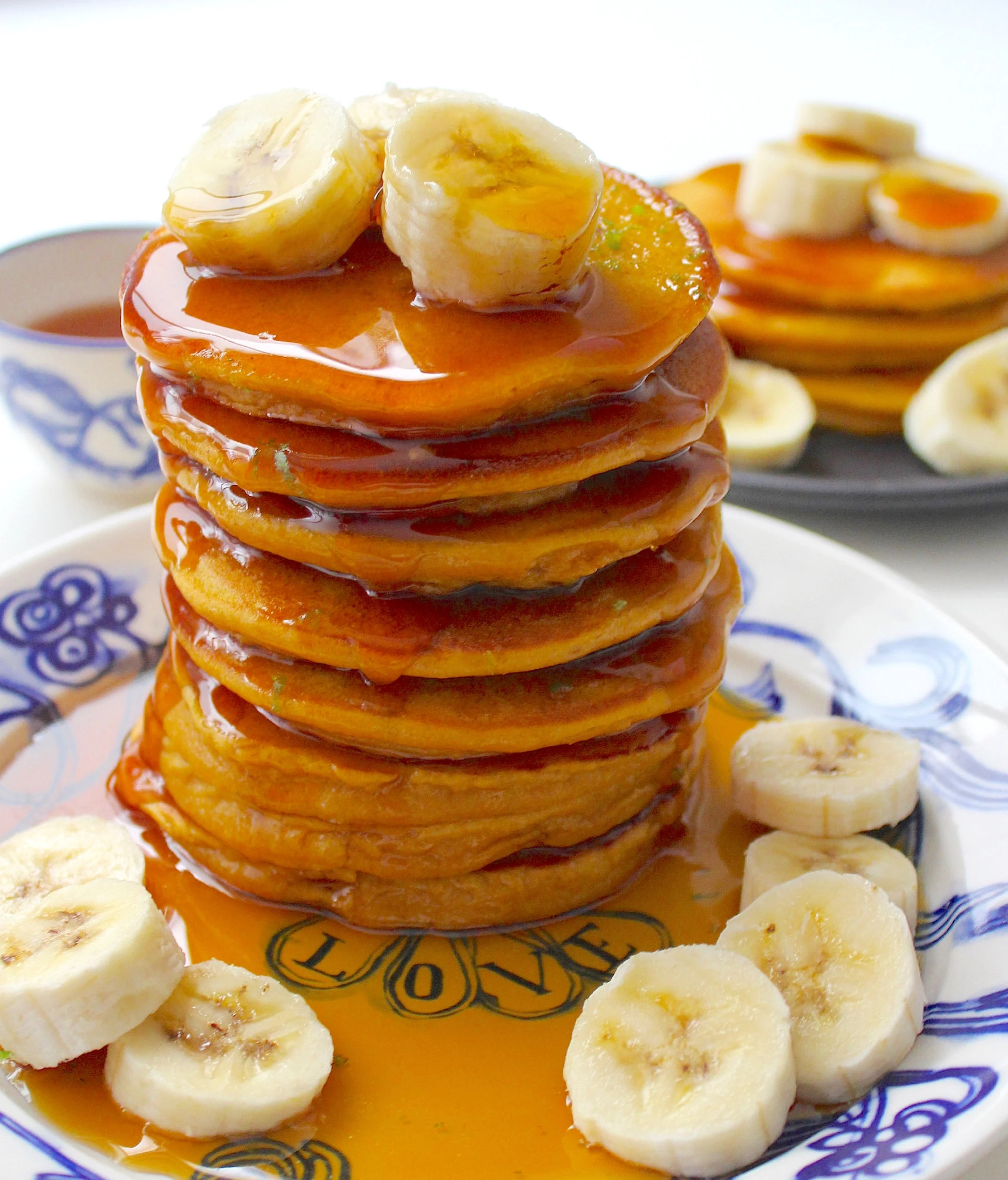 PANCAKES VERDE Y ROSA (receta está en post anterior, en esta ocasión utilicé camote amarillo, el que es de color anaranjado).