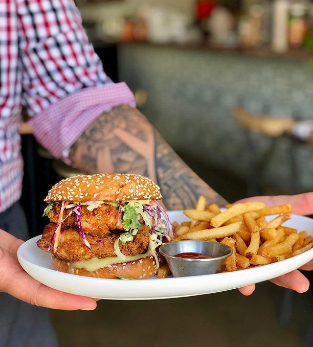 The 4th was a great day for #America but the 6th is National Fried Chicken Day. What could be more American than that?
.
.
.
#friedchicken #friedchickensandwich #eeeats #infatuationsf #eatersf #sfchronicle #sfdining #sfmission #brunch #champagneandfriedchicken
