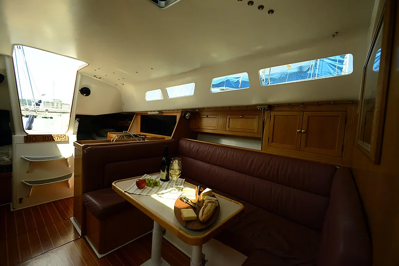 Basic Instinct_Interior Cabin2