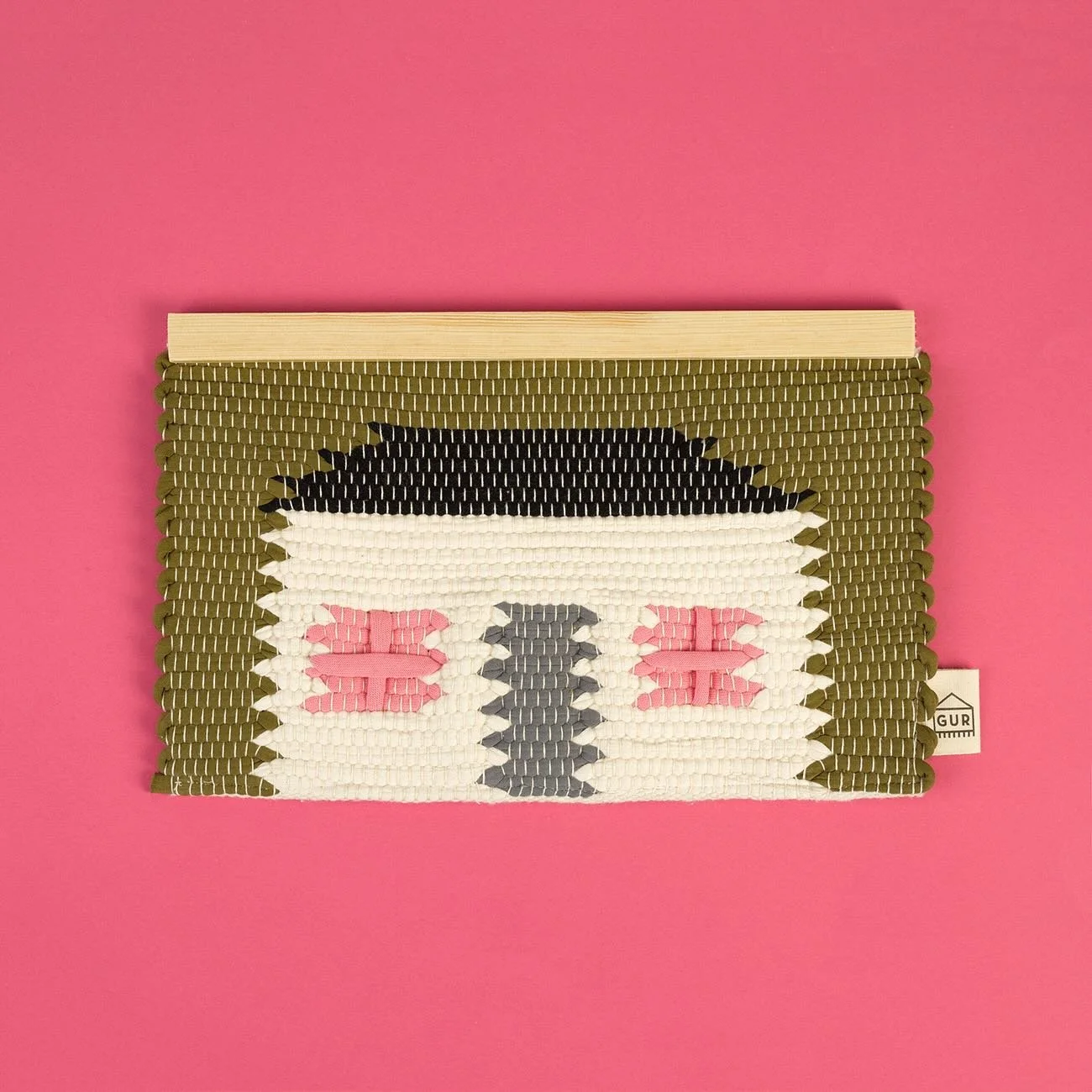 GUR Casitas est&aacute; dispon&iacute;vel online! Link na bio. 
Tamb&eacute;m podem ser vistos ao vivo na It&rsquo;s a Book em Lisboa. 

GUR Casitas is now available online! Link in bio. 
You can also see them live at It&rsquo;s a Book in Lisbon.