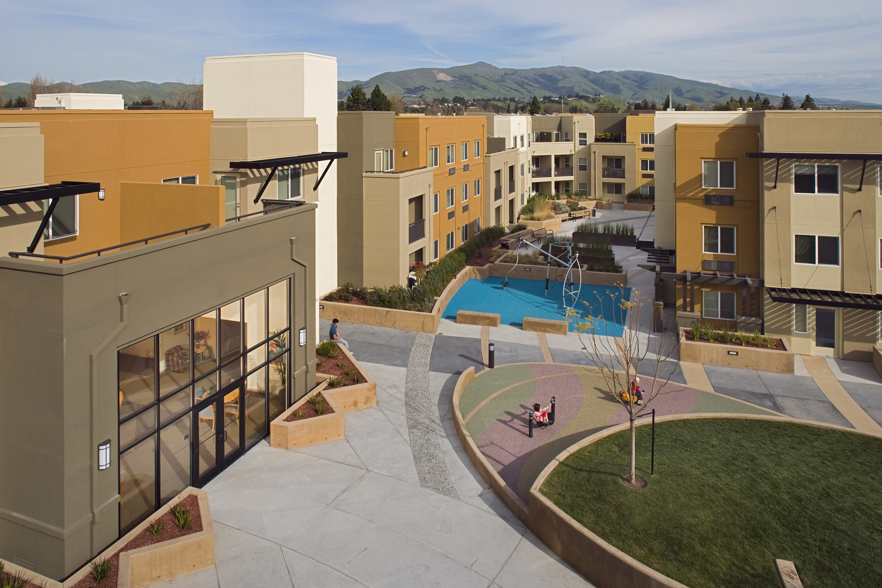 07_Courtyard.jpg
