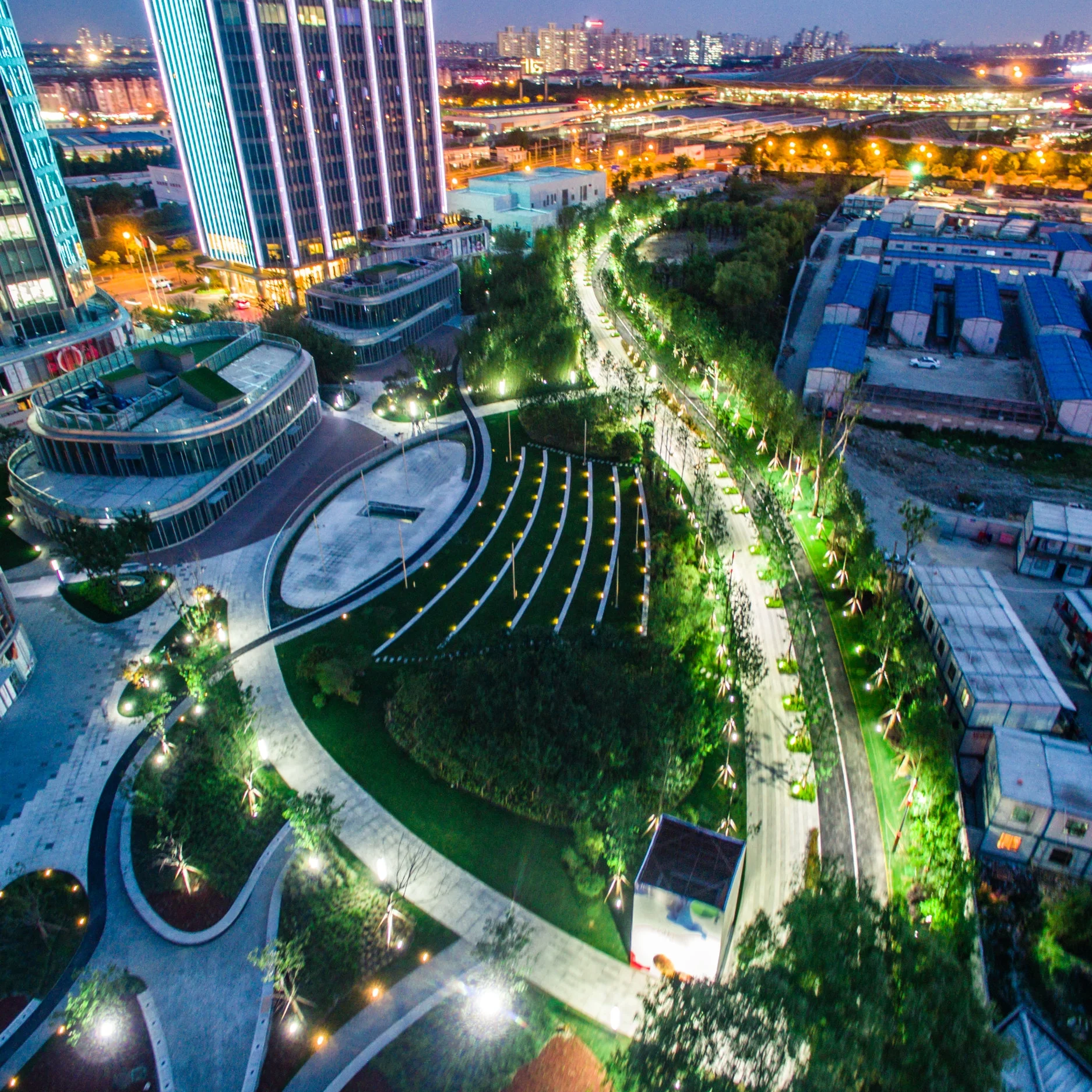 Copy of WENDY 鲁工, 设计師