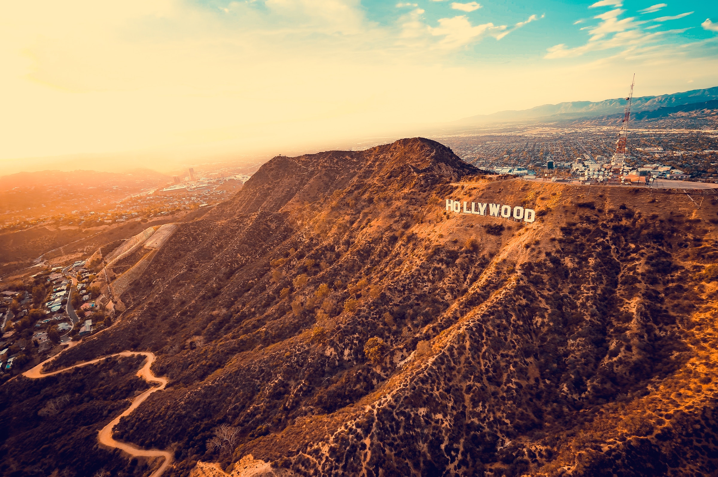 Los Angeles California Hollywood sign on the hillside