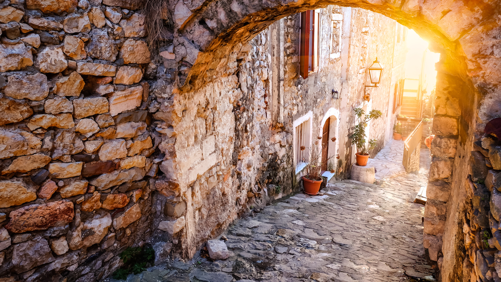 cobbled+old+fashioned+street+in+Montenegro.jpeg