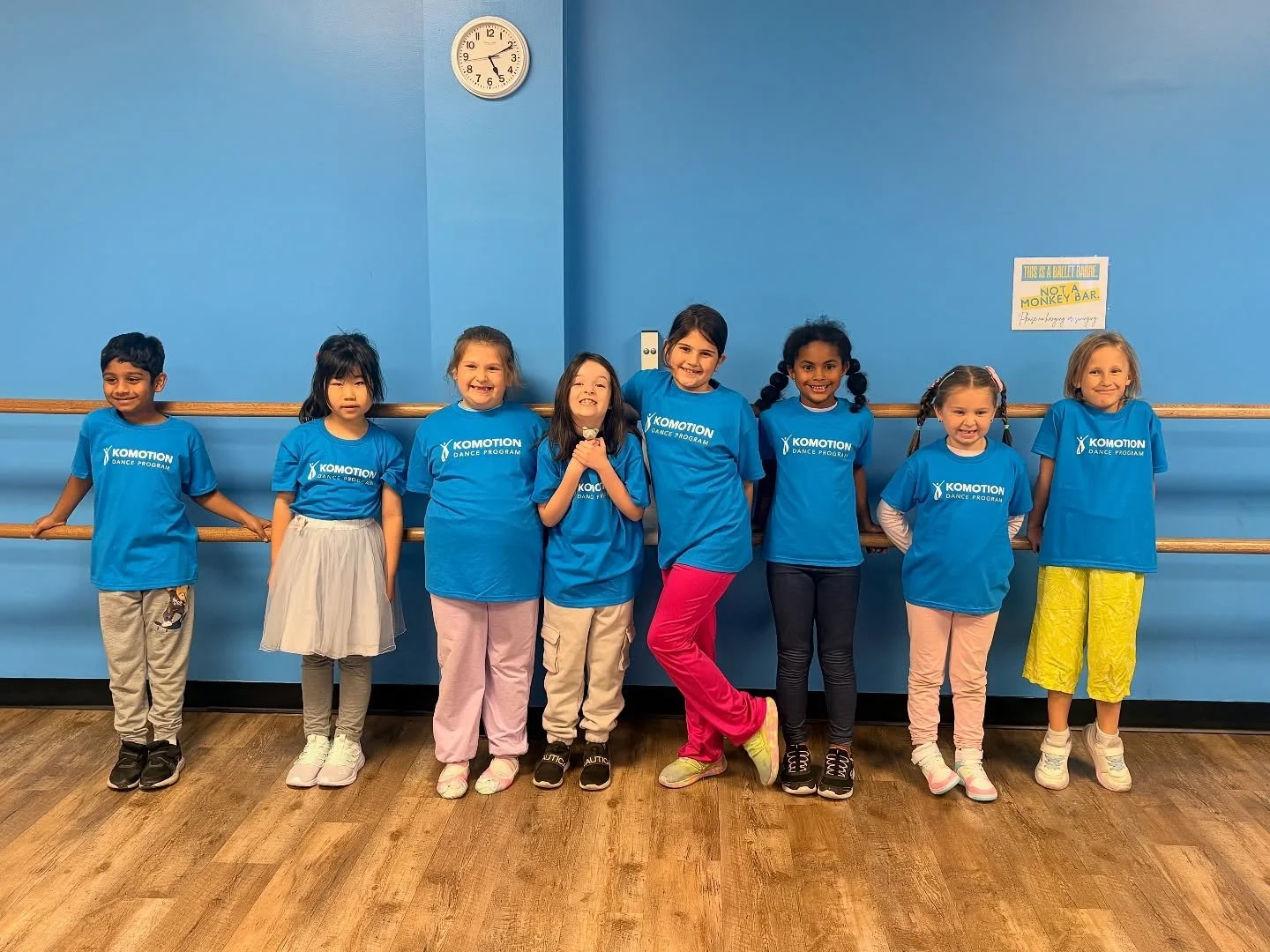 Wednesday’s class photos! 💙💙
Looking sharp in this year’s Komo shirts!!
👉🏽 Pre Hiphop B
👉🏽 Hiphop 1A, 1B & 2B
👉🏽 Contemporary 3 & 4
👉🏽 Jazz 3 & 4
One more day of class photos to go!
#komotionnation #komodancer #da