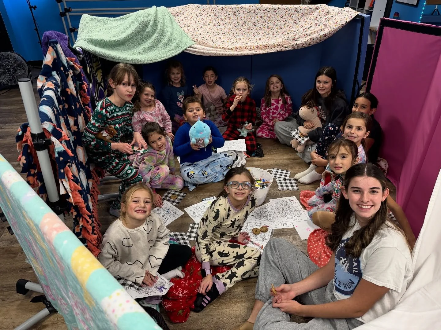 Jazz/Tap 1 hit a big milestone today &mdash; they filled the Star Jar! ⭐️

Their celebration of choice? Building an epic fort together during class! 🏰✨

Look at these smiles 🙂💙 

We love seeing their teamwork and joy shine.
Great job, kids! 👏💛 
