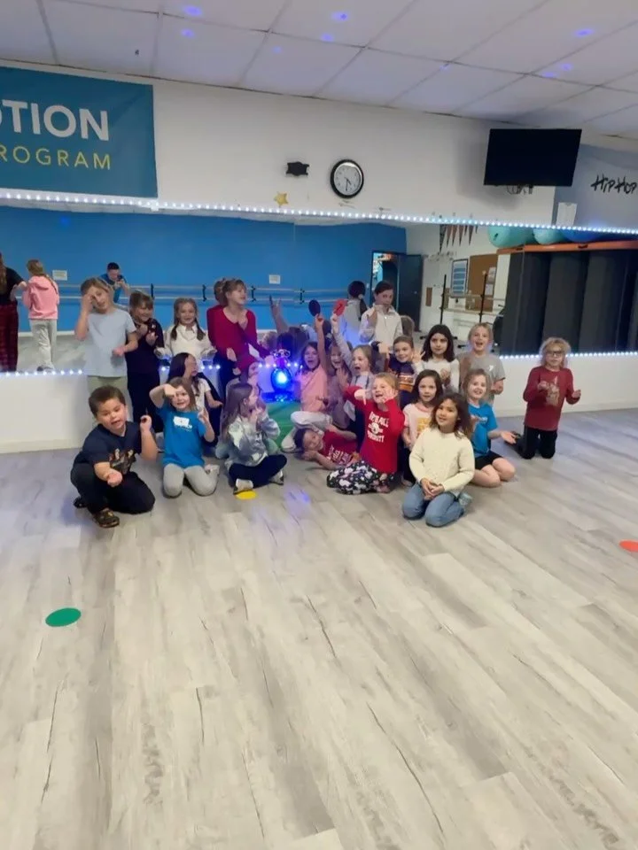 Even our elf, Nacho is on the &ldquo;6,7&rdquo; trend 😅😅

Nacho, also brought a buddy today to the studio.. our second elf, Taco!

#komotionnation #komodancer #dance #dancer #elf #elfonthsshelf #67