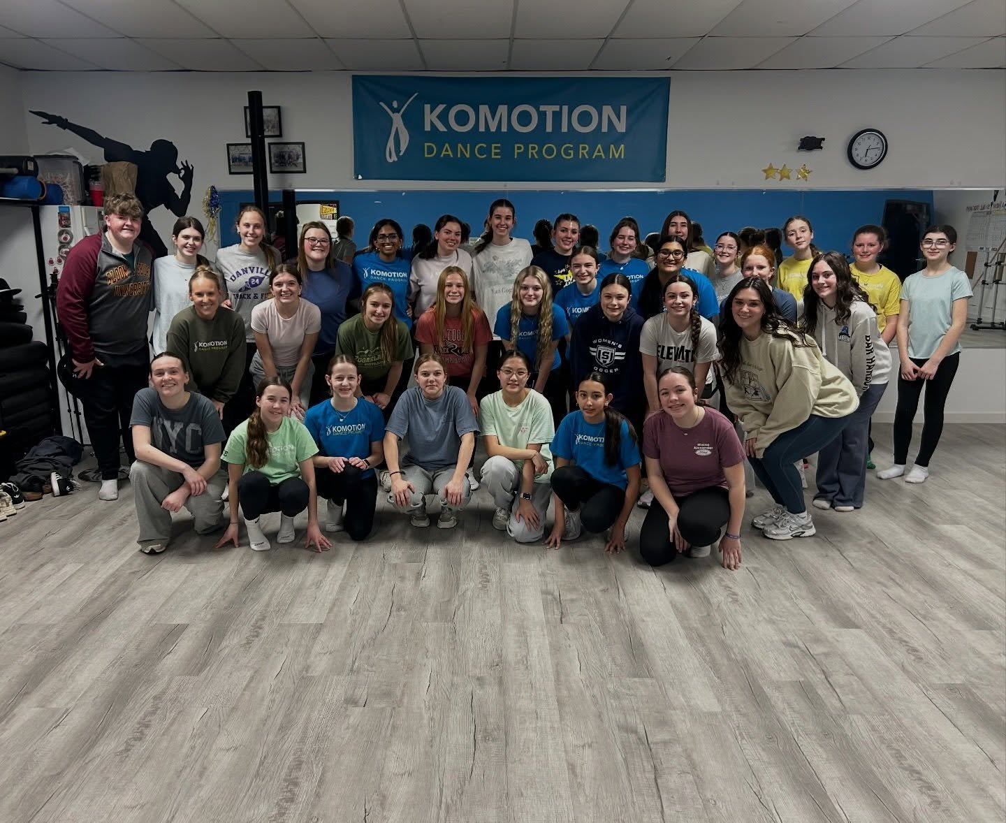 First Peer Leader Dance rehearsal is in the books! 💙

Our middle school and high school peer leaders came together at the studio today to start creating this year&rsquo;s piece, guided by @apatt4 and @amelia._willow &mdash; thank you both for leadin
