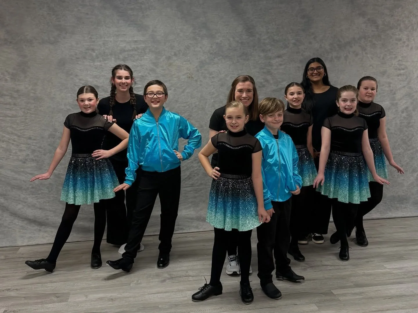Lots of photos on this Tuesday of picture week!

👉🏽 Jazz 2 
👉🏽 Pre Jazz/Tap B
👉🏽 Tap 2
👉🏽 Ballet 1, 3 &amp; 4
👉🏽 Pointe
👉🏽 Hiphop 3B
👉🏽 Modern 4
👉🏽 Middle School Peer Leaders
👉🏽 High School Peer Leaders
👉🏽 Seniors 2026

#komotionn