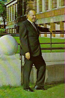 Don Eagle '50 Entertainer & Benefactor