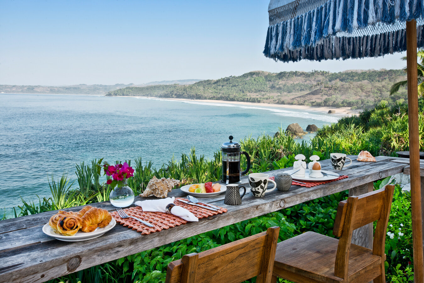 RS63_Ombak restaurant - breakfast with beach view 2.jpg