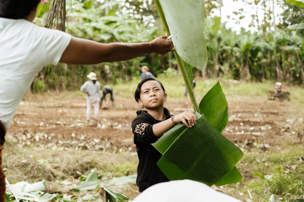 mang ari sekolah subak.jpg