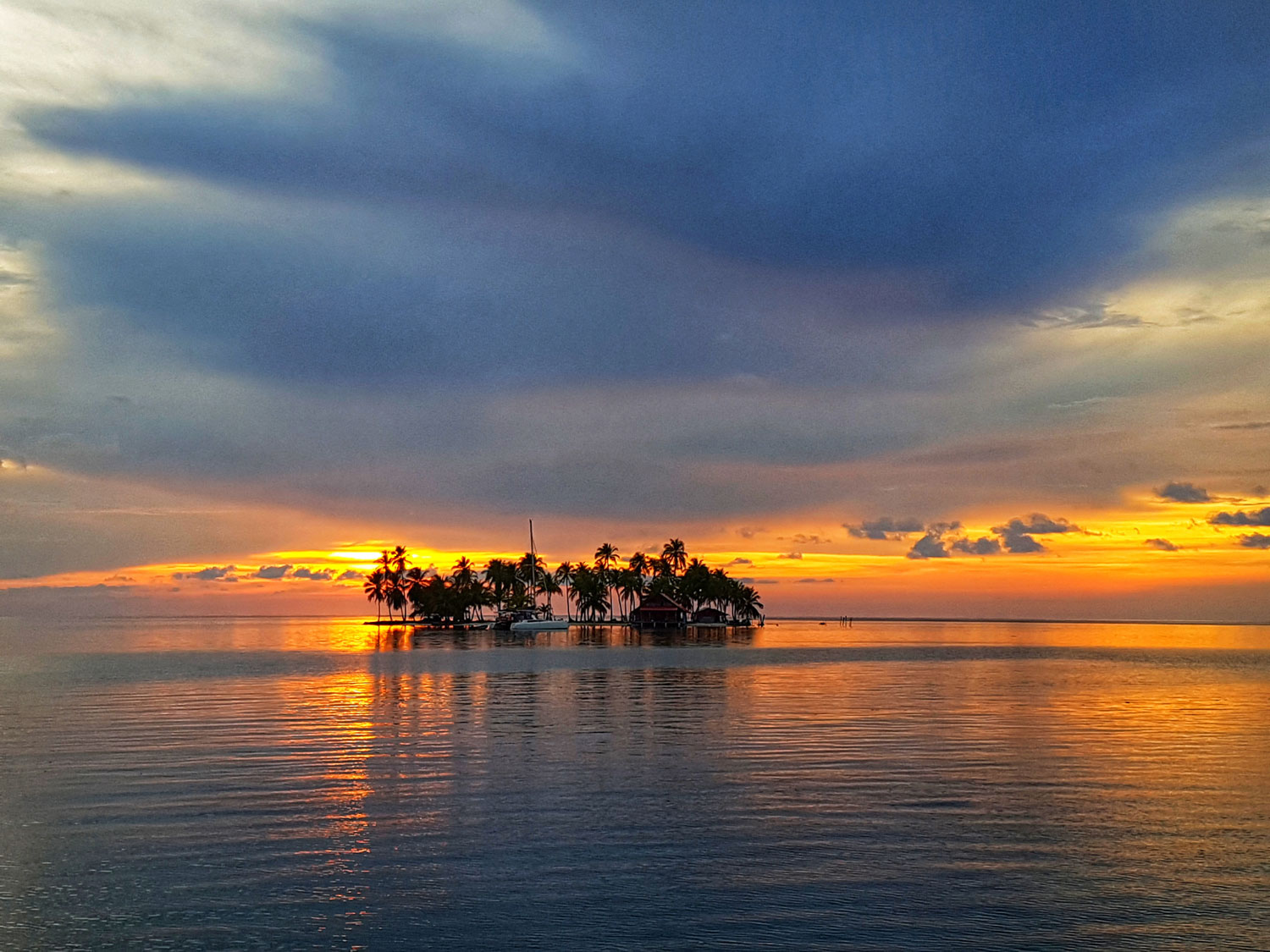 nature-fregate-island-sunset-claudiab.jpg